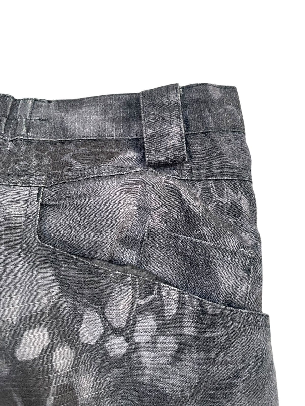 Japanese Brand W Camouflage Cargo Pant Size US 38 / EU 54 - 8 Thumbnail