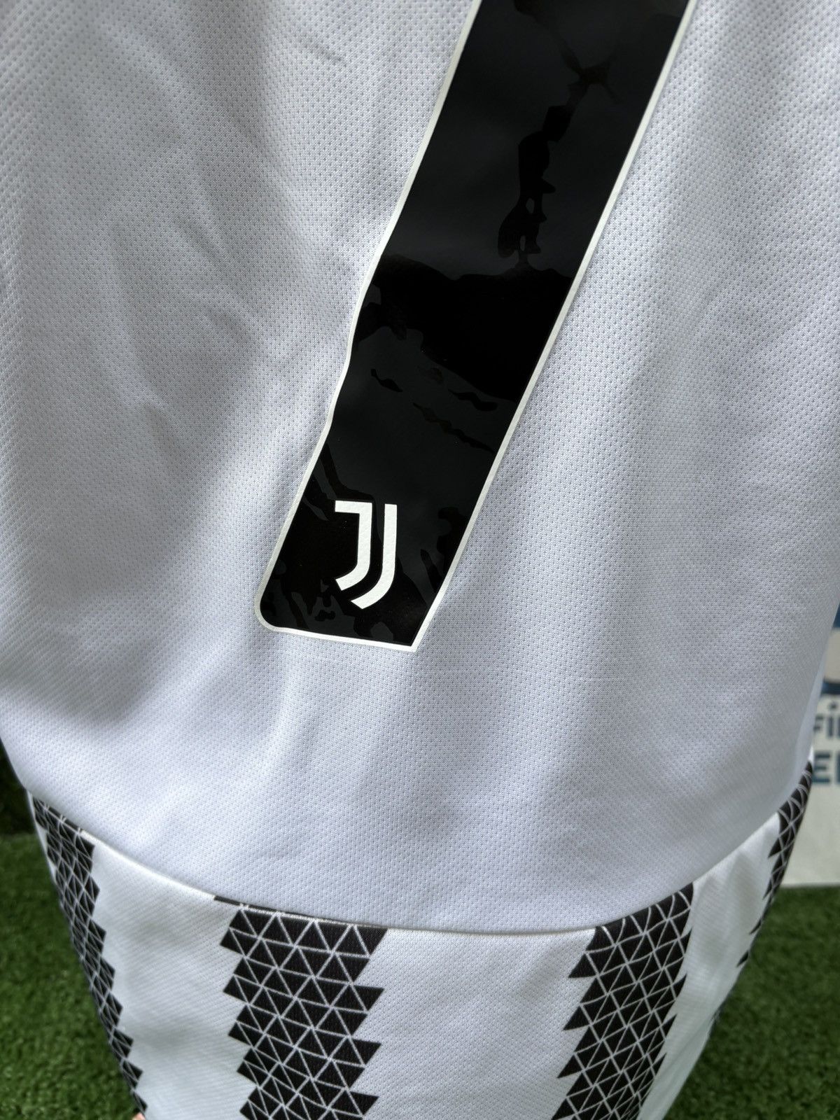 Adidas Juventus turin chiesa jersey Size US S / EU 44-46 / 1 - 3 Thumbnail