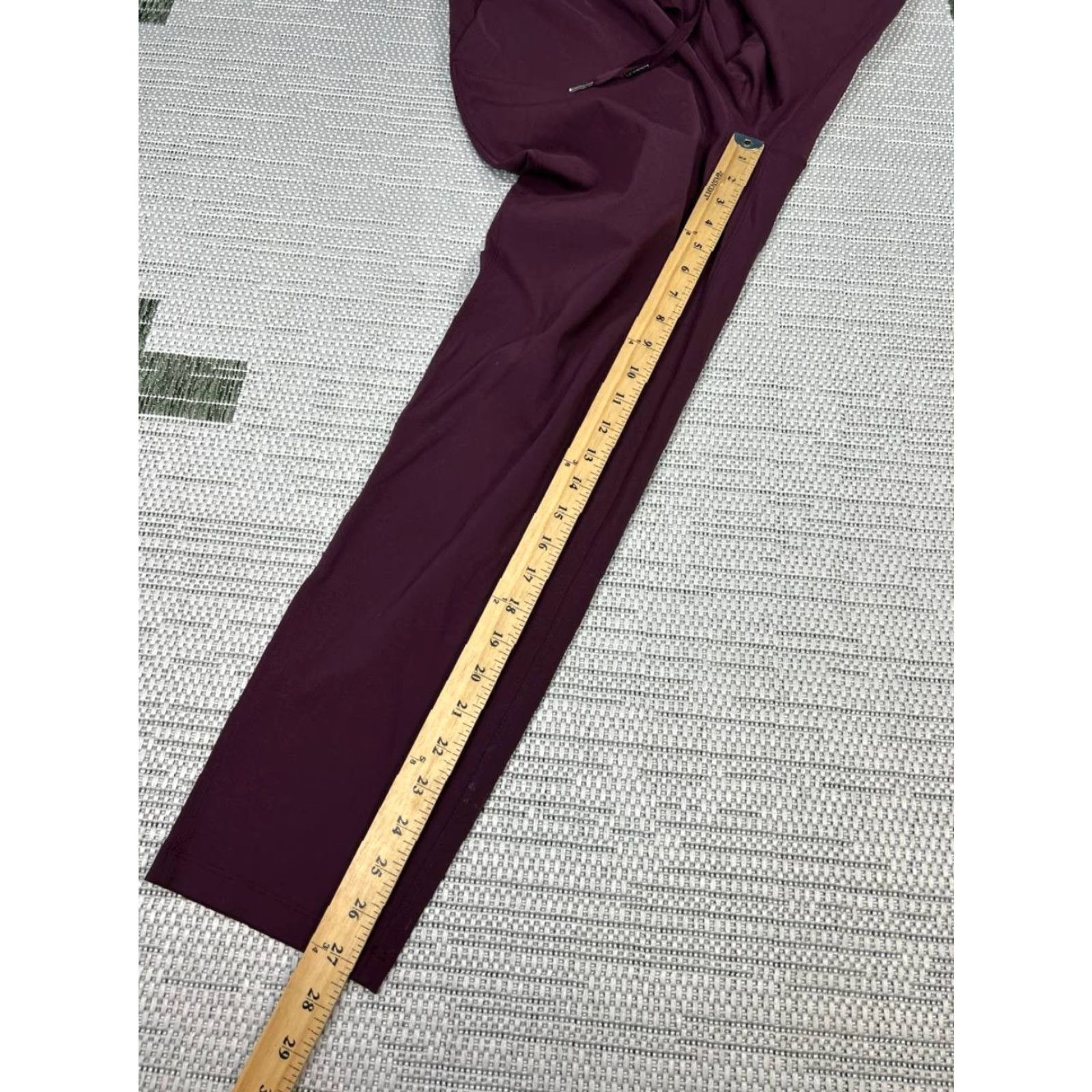Lululemon VINTAGE Lululemon Keep Moving Pants Womens 6 Purple Stretch Luxtreme Drawstring Travel Size 28" / US 6 / IT 42 - 5 Thumbnail