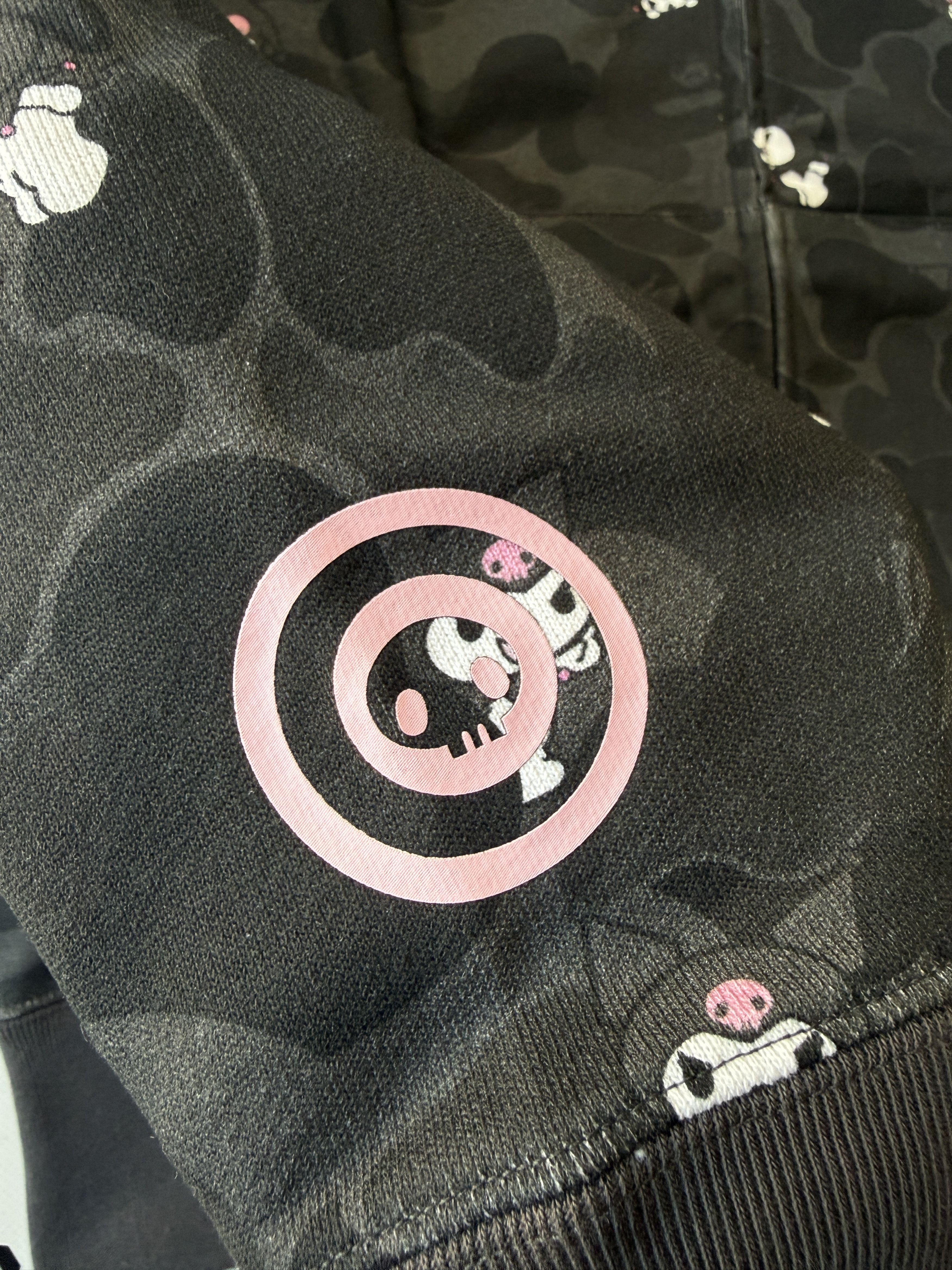 Bape BAPE X KUROMI CAMO FULL ZIP HOODIE Size XL / US 12-14 / IT 48-50 - 12 Thumbnail