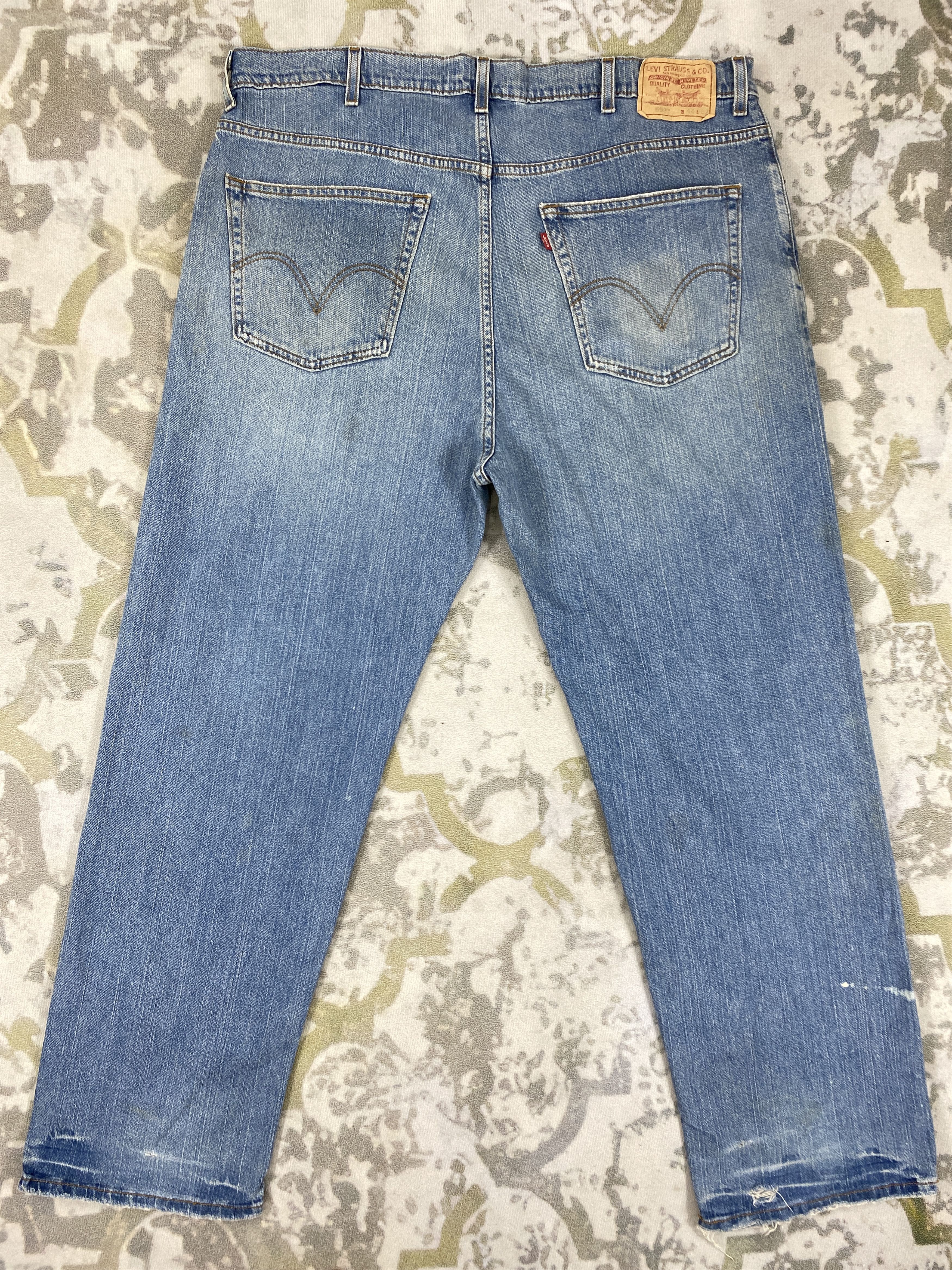 Levi's Vintage Levi's 559 Relaxed Distressed Denim 42x32 -JN707 Size US 42 / EU 58 - 2 Thumbnail