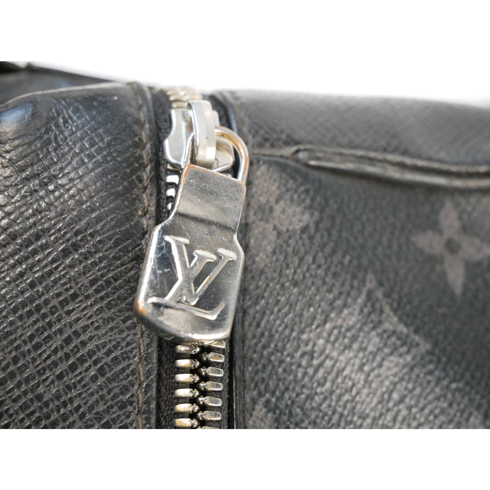 Louis Vuitton Outdoor Monogram Eclipse Messenger Bag Size ONE SIZE - 17 Thumbnail