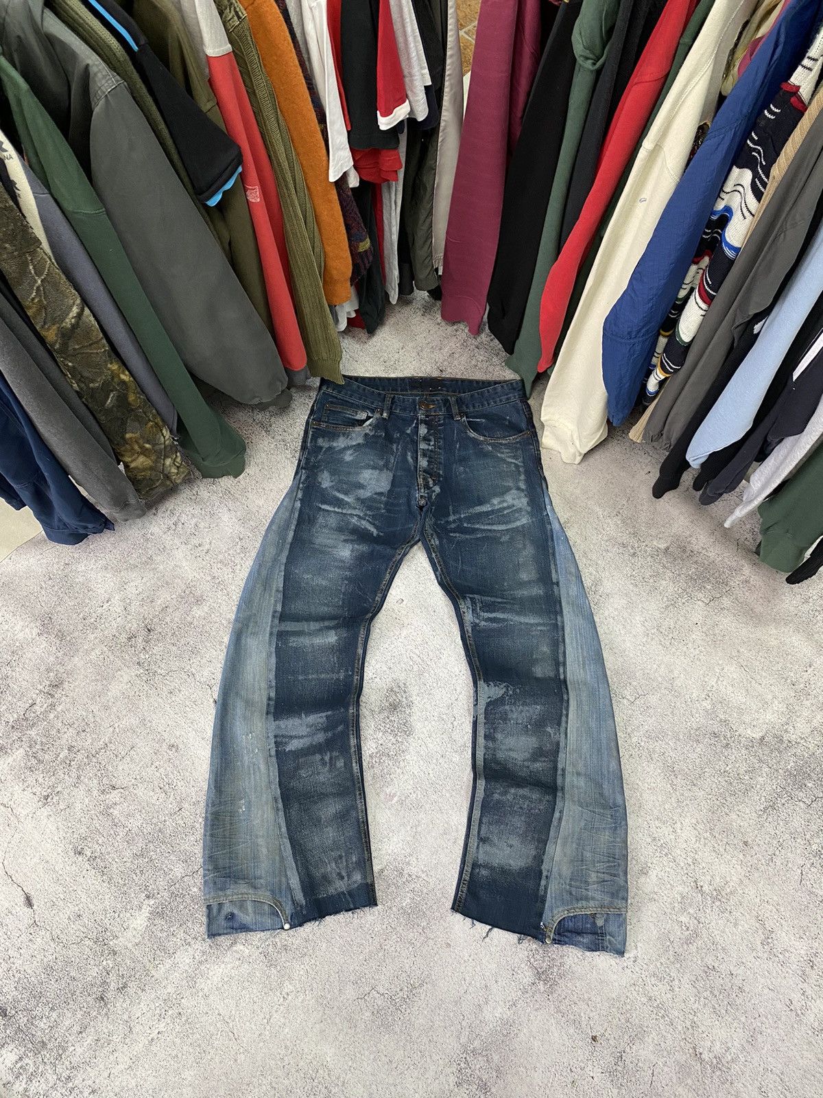 Distressed denim vintage faded pants dirty crashed thrased