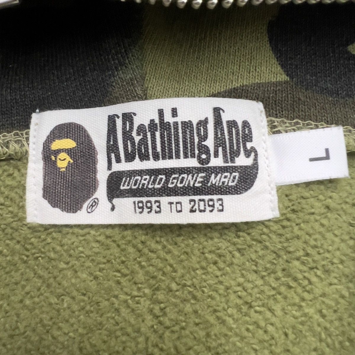 Bape Bape Shark Hoodie With Removable Patches Size L Size US L / EU 52-54 / 3 - 6 Thumbnail