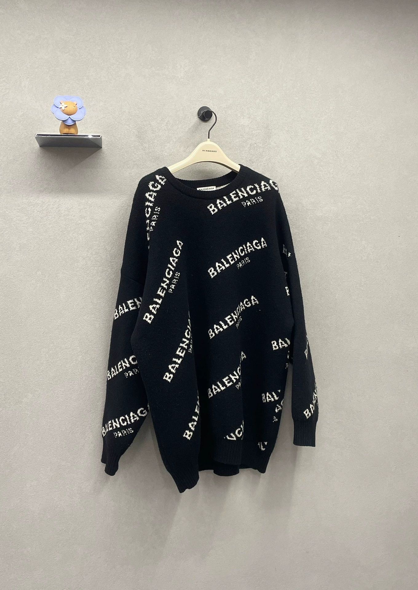 Balenciaga black logo sweater from balenciaga Size US M / EU 48-50 / 2 - 3 Thumbnail