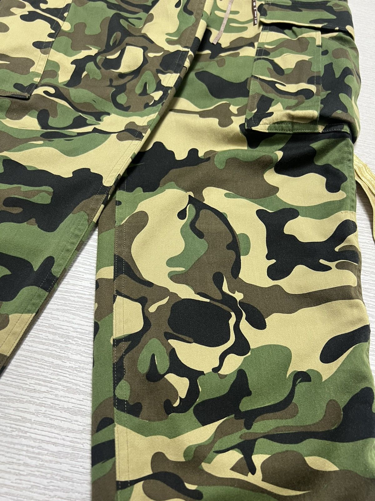 Mastermind Japan Mastermind Japan - Skull Print Camouflaged Cargo Pants Size US 34 / EU 50 - 8 Thumbnail
