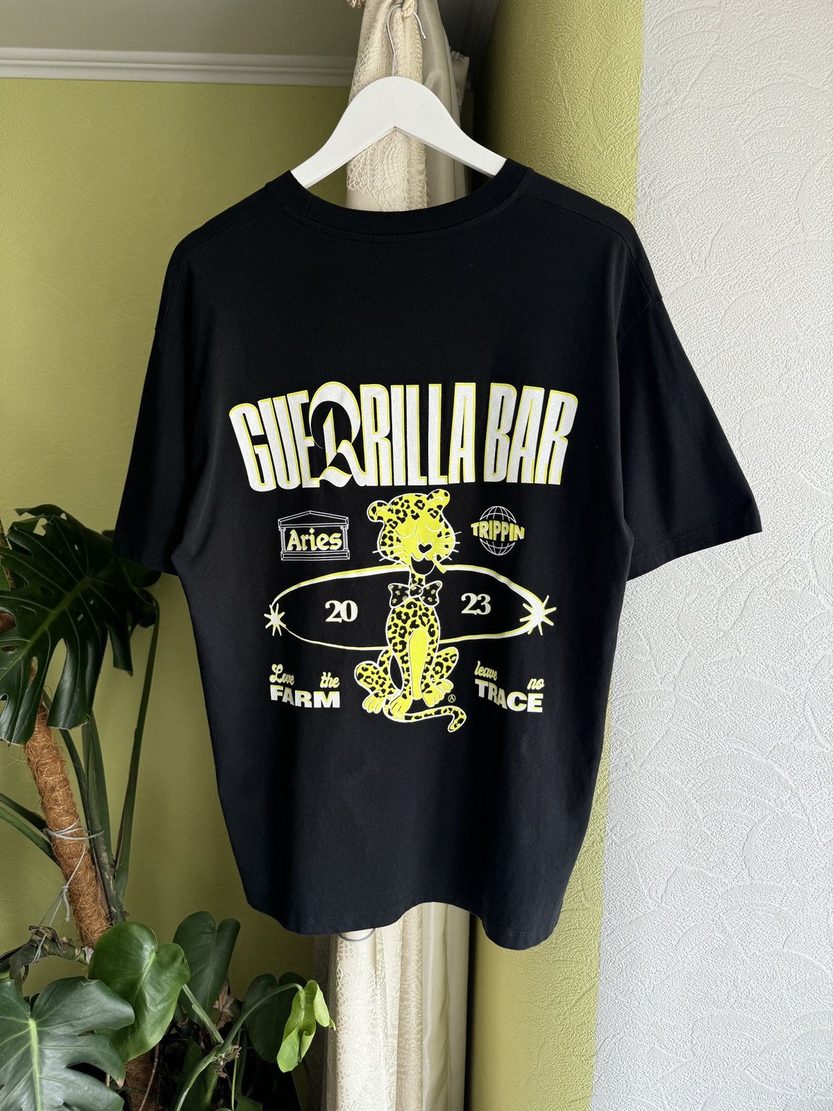Aries Aries Trippin Guerrilla Bar T-Shirt Black Oversized Size M Size US M / EU 48-50 / 2 - 1 Thumbnail