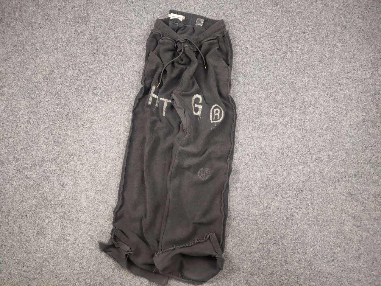 Honor the Gift Honor The Gift Design Weathered Logo Gray Baggy Sweatpant Size US 36 / EU 52 - 4 Thumbnail
