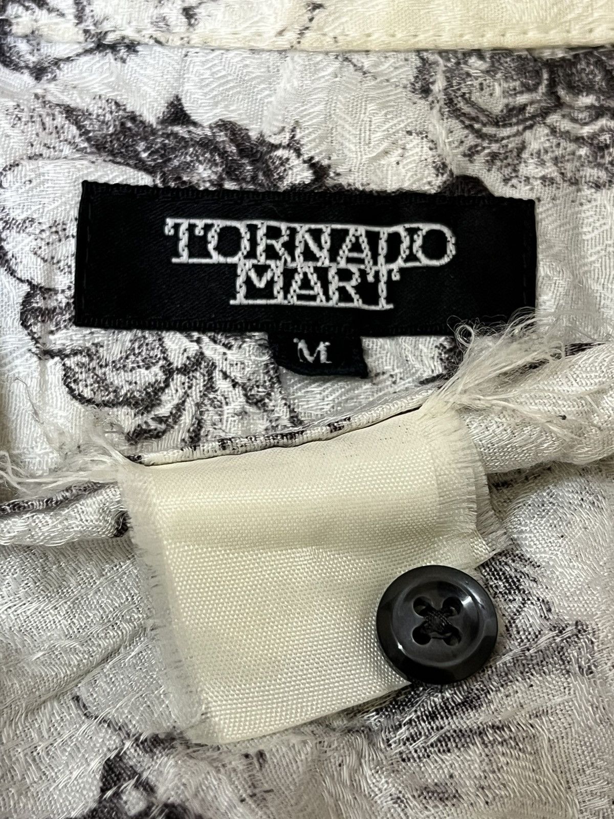 Tornado Mart Iconic🔥Vintage TORNADO MART BLACK ROSE button ups shirts Size US S / EU 44-46 / 1 - 8 Thumbnail