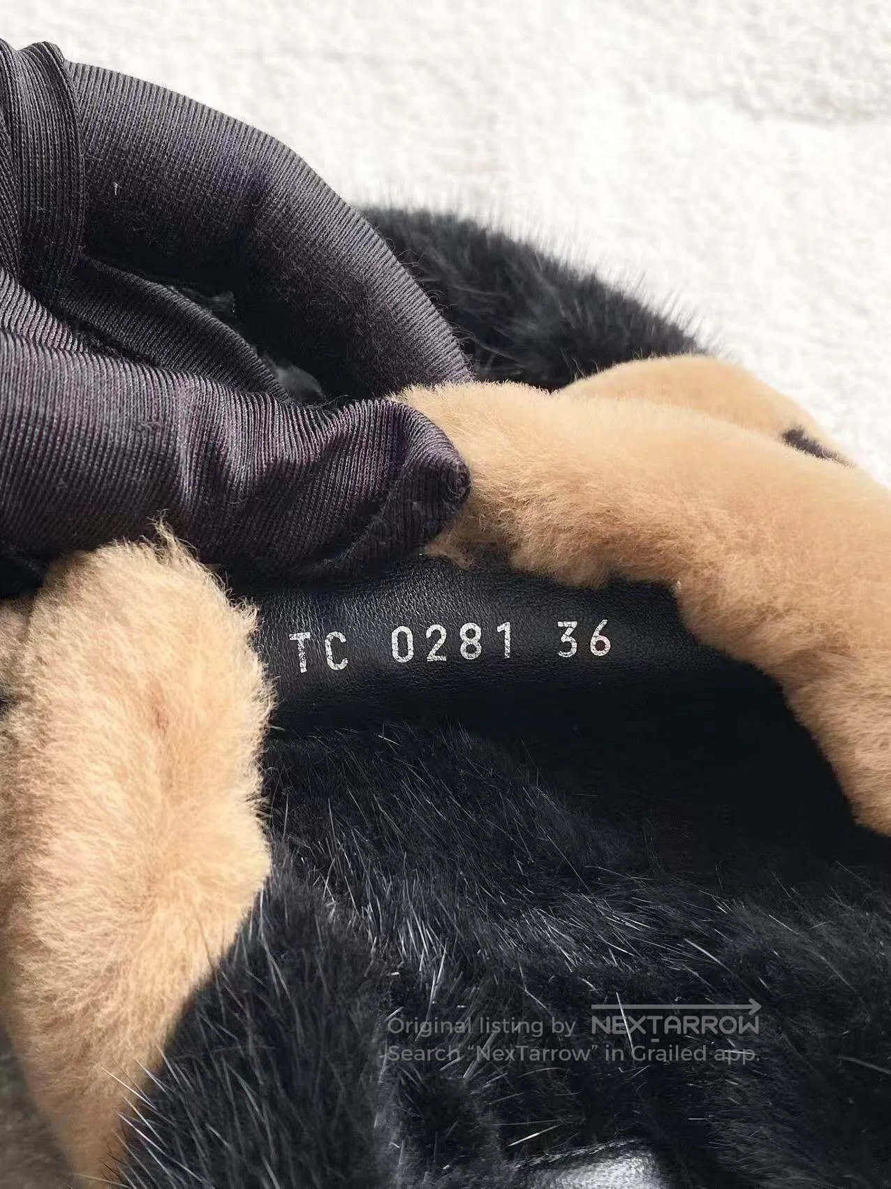 Louis Vuitton Louis Vuitton Presbydo-logo brown mink fur slippers| Size US 5.5 / IT 35.5 - 7 Thumbnail