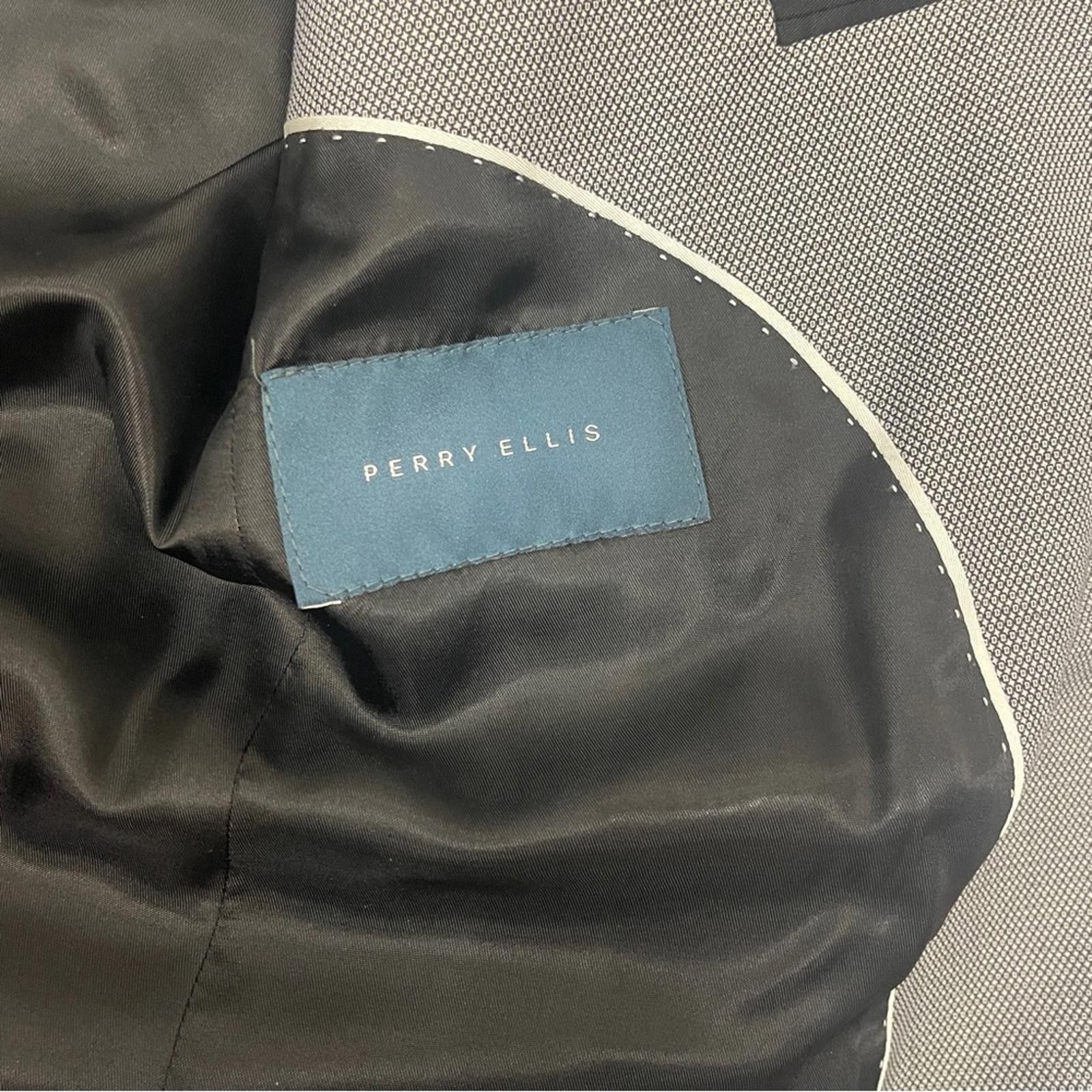 Perry Ellis Perry Ellis Men's Gray Blazer - size 40L Mint Condition Size 40L - 5 Thumbnail