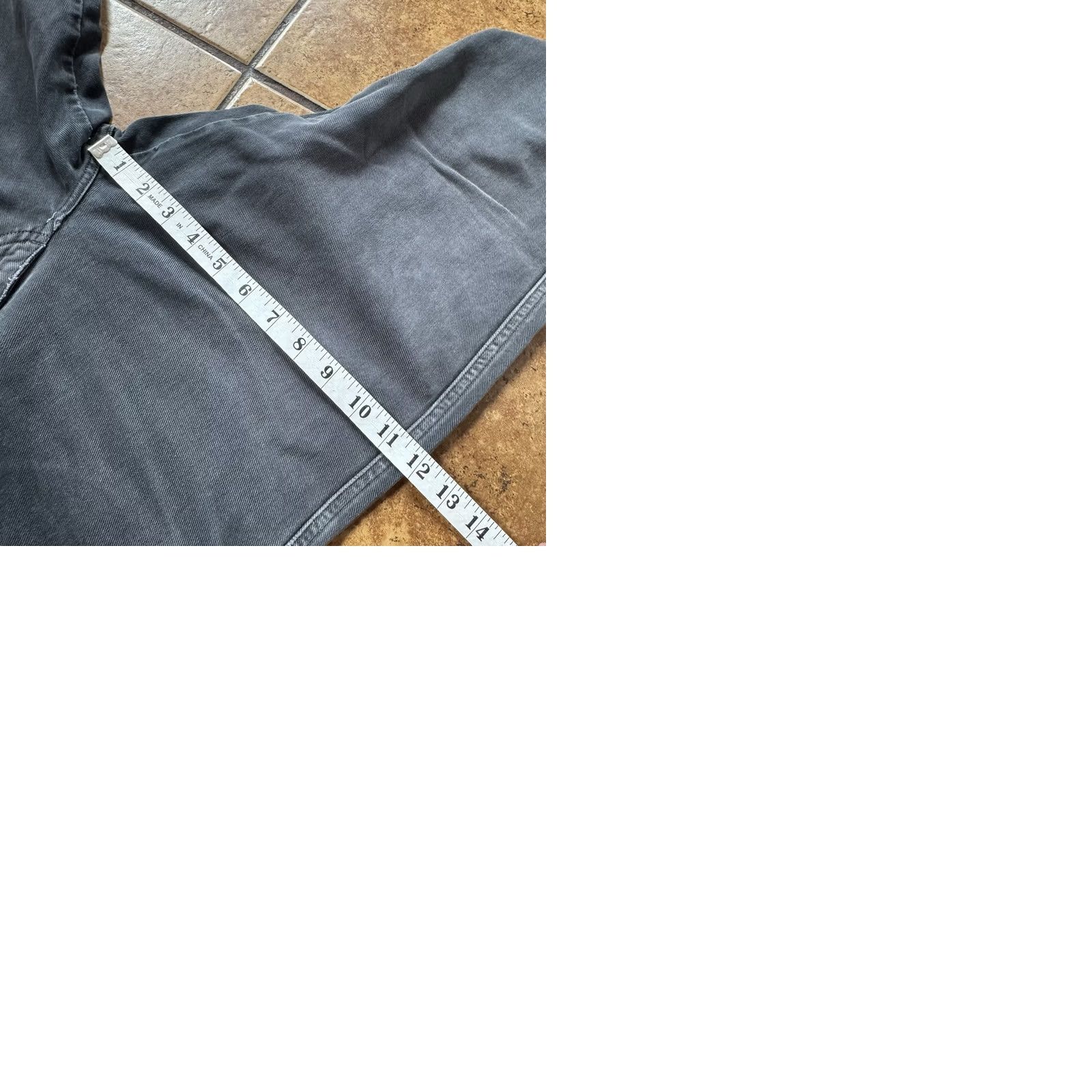 Versace Jeans Couture VINTAGE Versace Jeans Signature 29 x 28 Gray 1980s 80s Jeans Mens Regular Size 29 Inseam 28 Gray Medusa Denim Button Pocket VTG Designer Straight Size US 29 - 9 Thumbnail