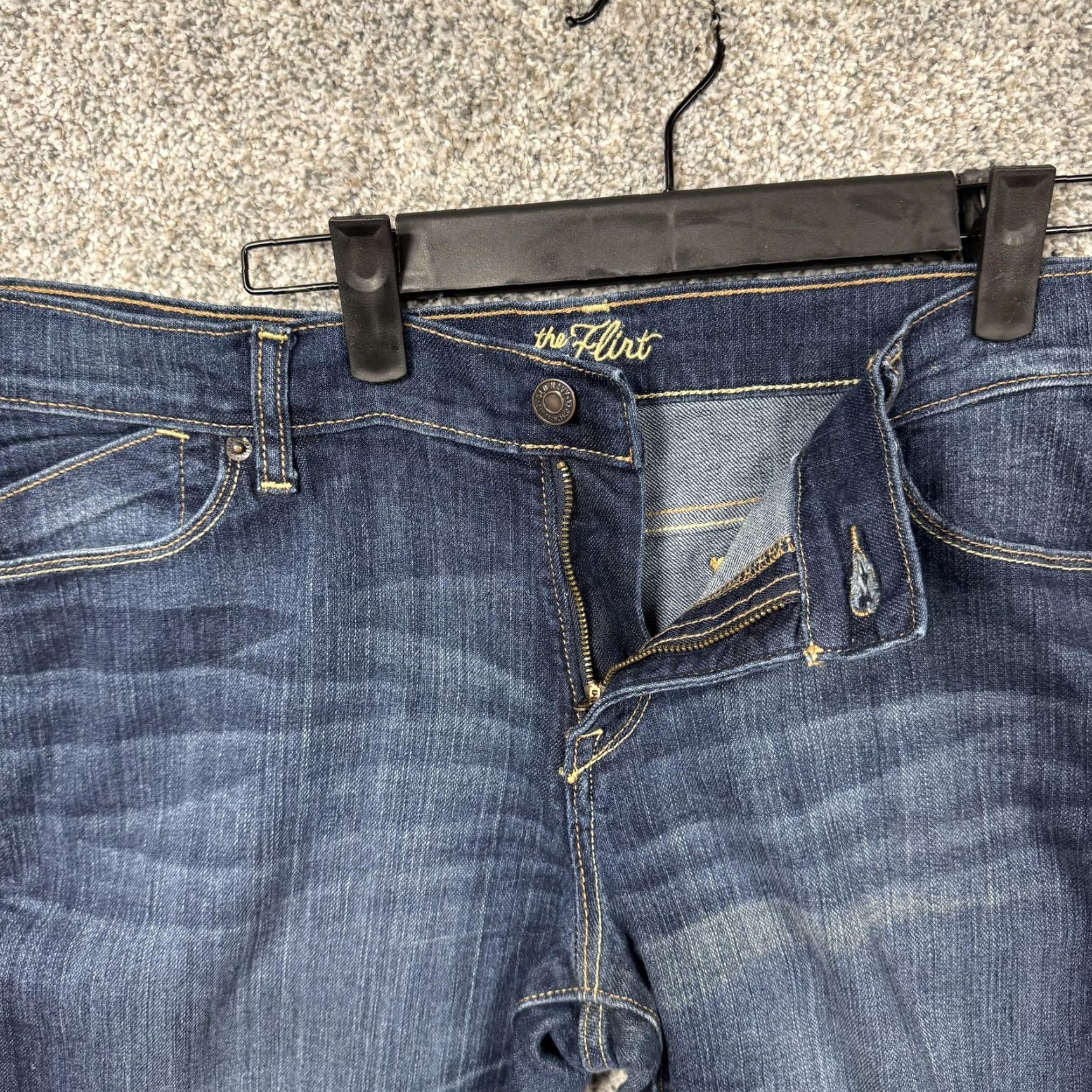 Old Navy VINTAGE? No, Old Navy The Flirt Jeans Womens 10 Tall Blue Mid Rise Bootcut Stretch Denim Jeans Size 32" / US 10 / IT 46 - 7 Thumbnail
