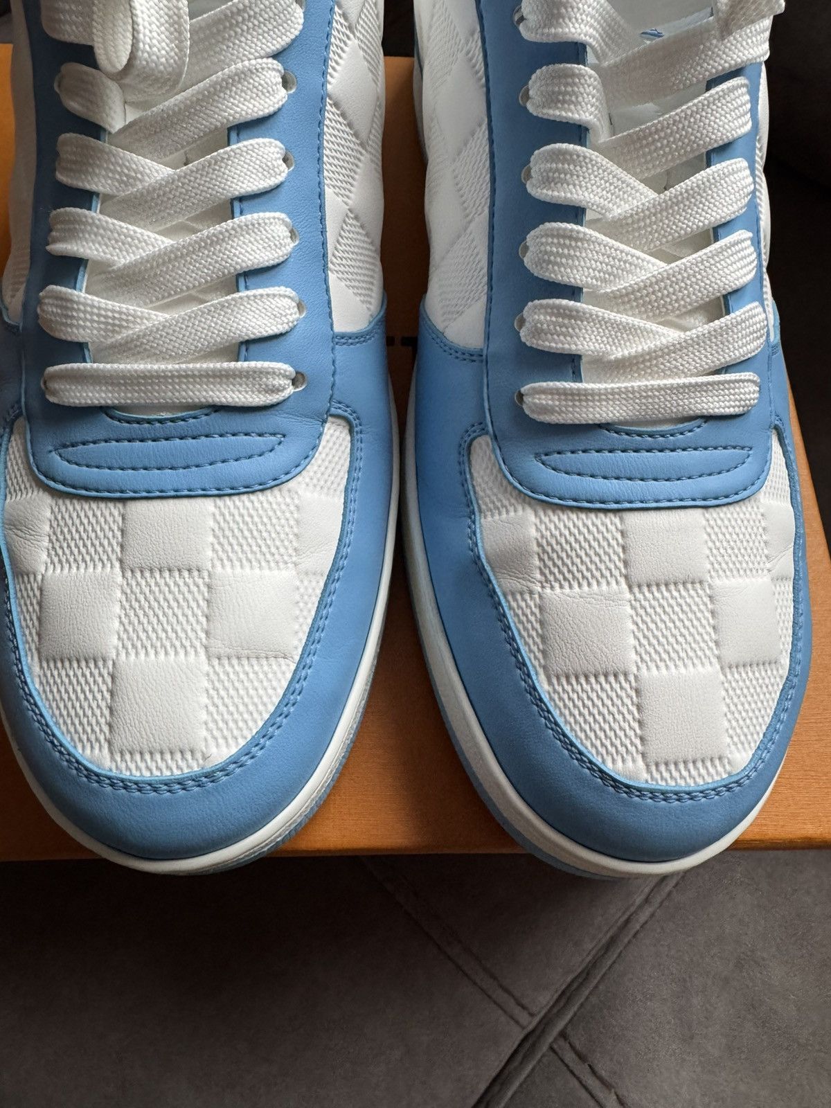 Louis Vuitton LOUIS VUITTON RIVOLI sneakers size UK7 1/2 see all photos!!! Size US 9 / EU 42 - 3 Thumbnail