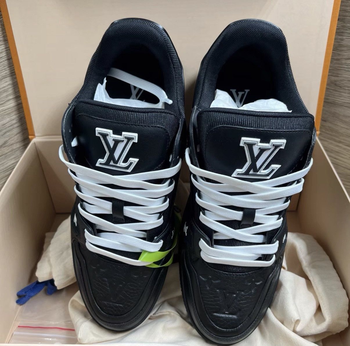 Louis Vuitton Louis Vuitton Trainer Black Art Gallery sneakers J41 Size US 8.5 / EU 41-42 - 3 Thumbnail