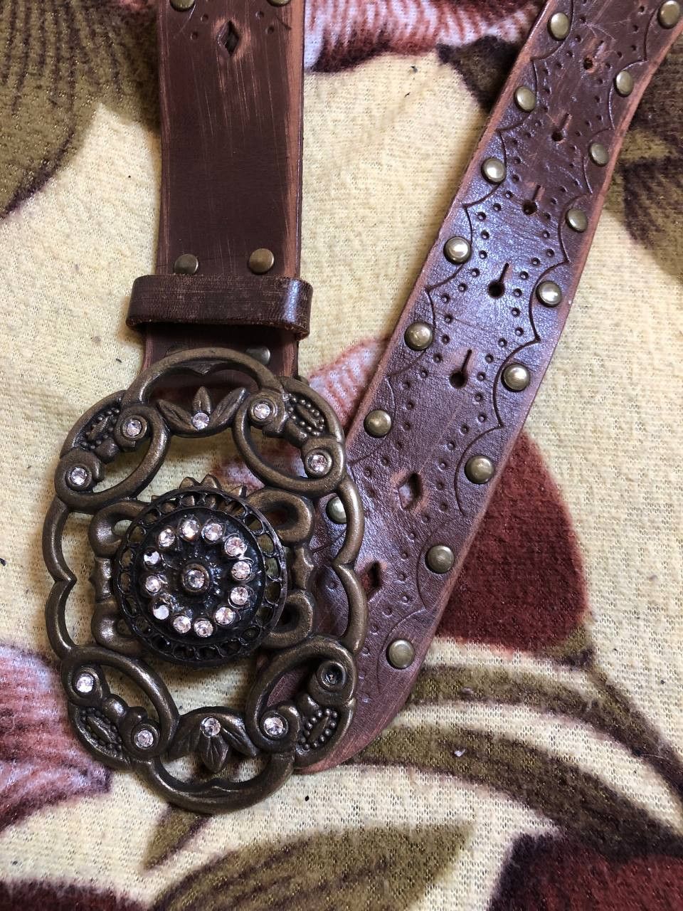 Vintage Vintage Brown Genuine Leather Floral Buckle Size ONE SIZE - 3 Thumbnail