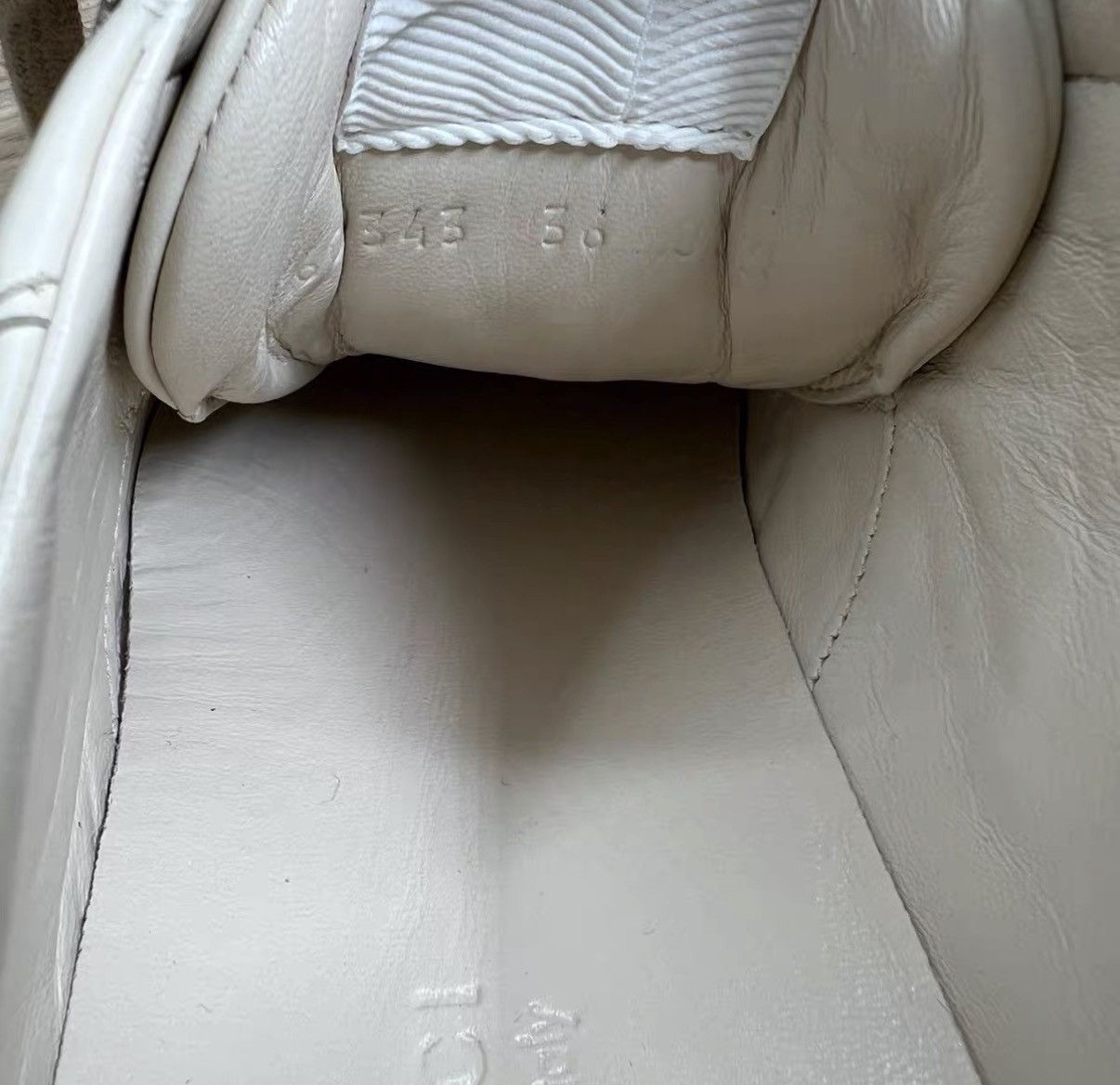 Gucci Gucci Rhyton Apple Double G Dad Sneakers J41 Size US 6 / IT 36 - 7 Thumbnail