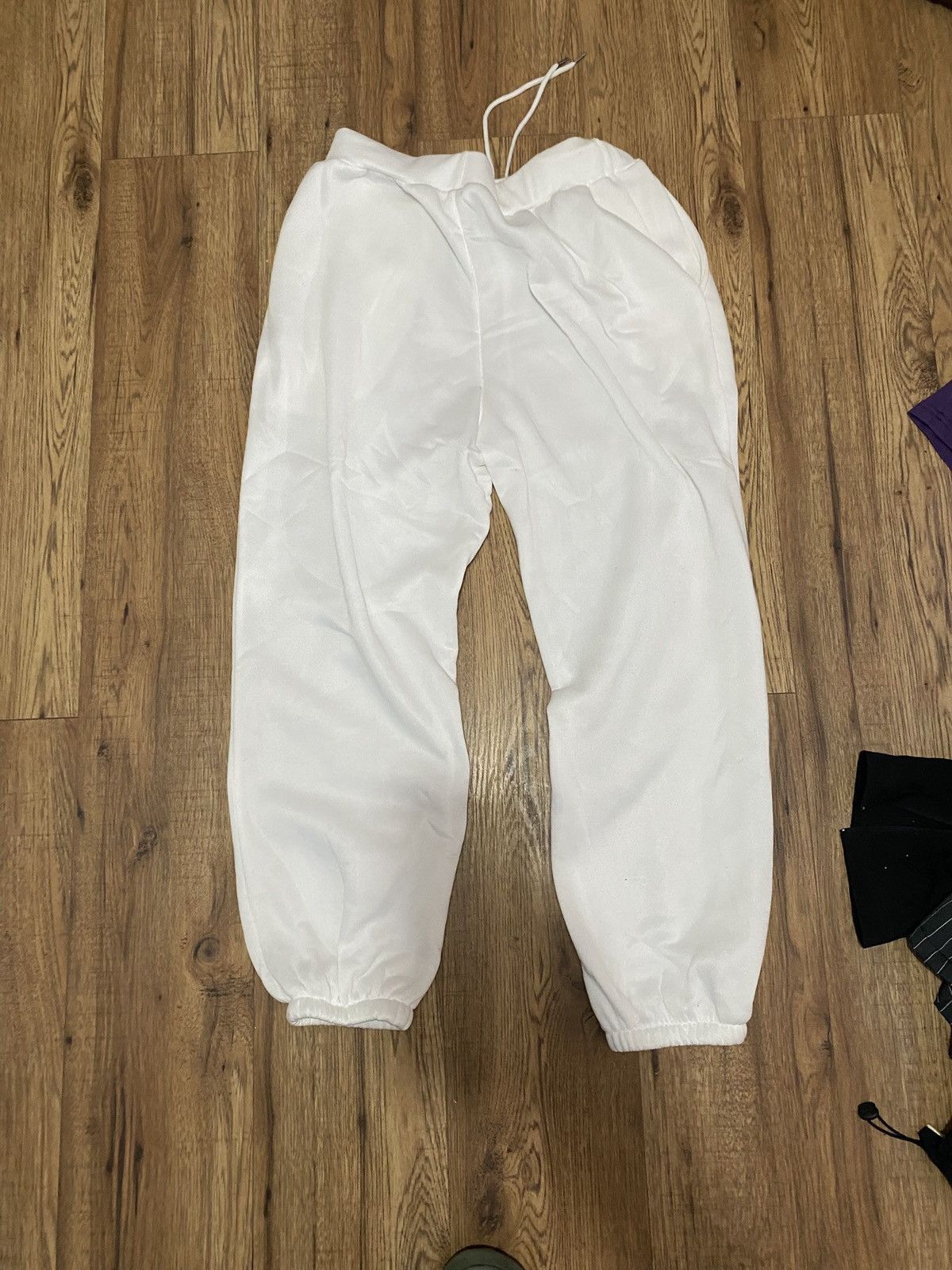 Other White NASA cuffed sweatpants Size US 33 - 2 Thumbnail