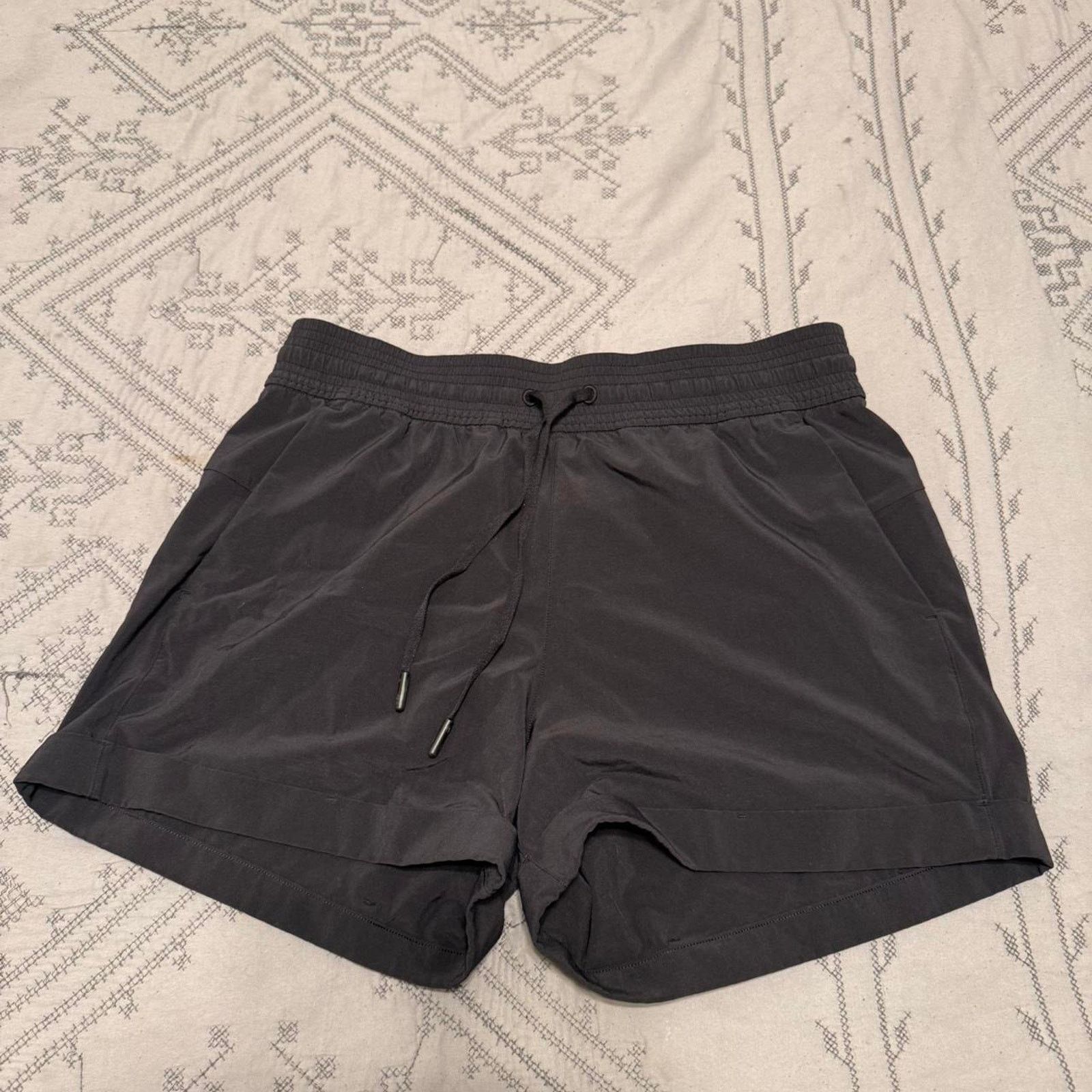 Lululemon Lululemon speed up shorts athleisure Size 30" / US 8 / IT 44 - 1 Thumbnail
