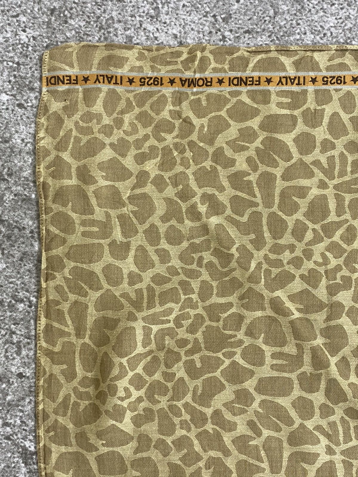 Fendi Fendi Handkerchief / Bandana / Neckerchief Size ONE SIZE - 4 Thumbnail