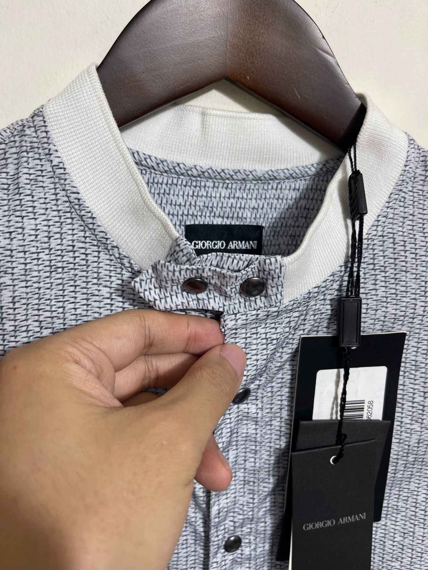 Giorgio Armani Giorgio Armani Oversized Long Sleeve Shirt (41) Size US L / EU 52-54 / 3 - 3 Thumbnail