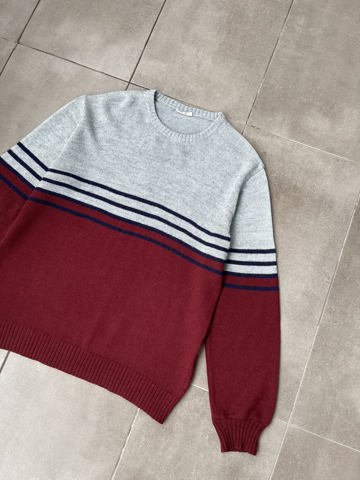 Vintage Vintage Y2K Red Grey Stripped Navy Wool Thin Sweater Size US M / EU 48-50 / 2 - 6 Thumbnail