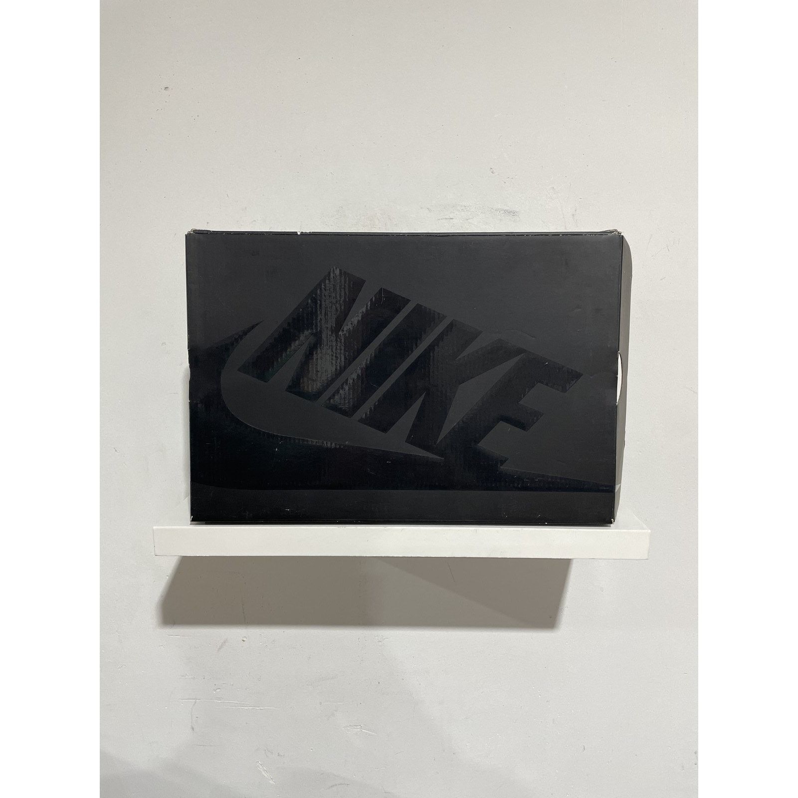 Nike NIKE DUNK LOW DOVER STREET TRIPLE WHITE VELVET SIZE 8 Size US 8 / EU 41 - 8 Thumbnail