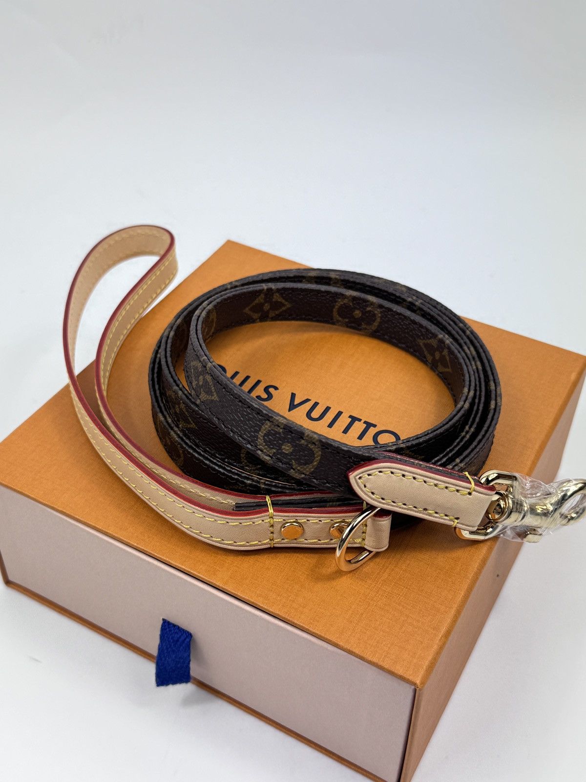 Louis Vuitton LV DOG LEAD MM GI1217 Size ONE SIZE - 1 Thumbnail