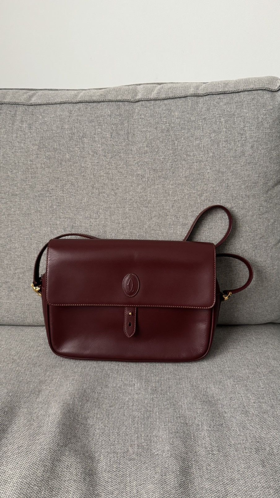 Cartier Cartier Must de Cartier Burgundy Leather Shoulder Bag Size ONE SIZE - 2 Thumbnail