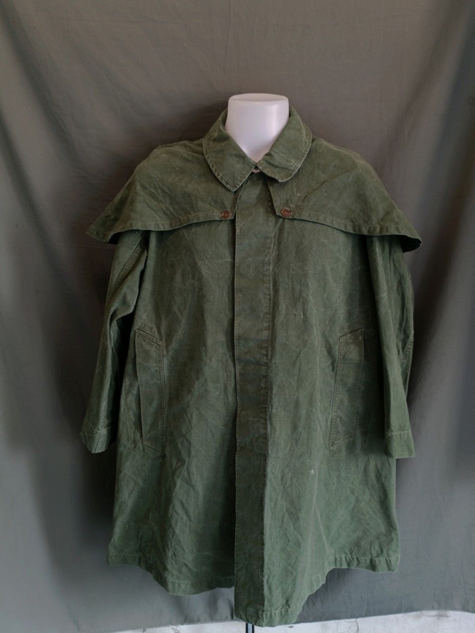 Rainforest Vintage 1960s French Army Green Canvas Rain Coat. Size US XL / EU 56 / 4 - 1 Thumbnail