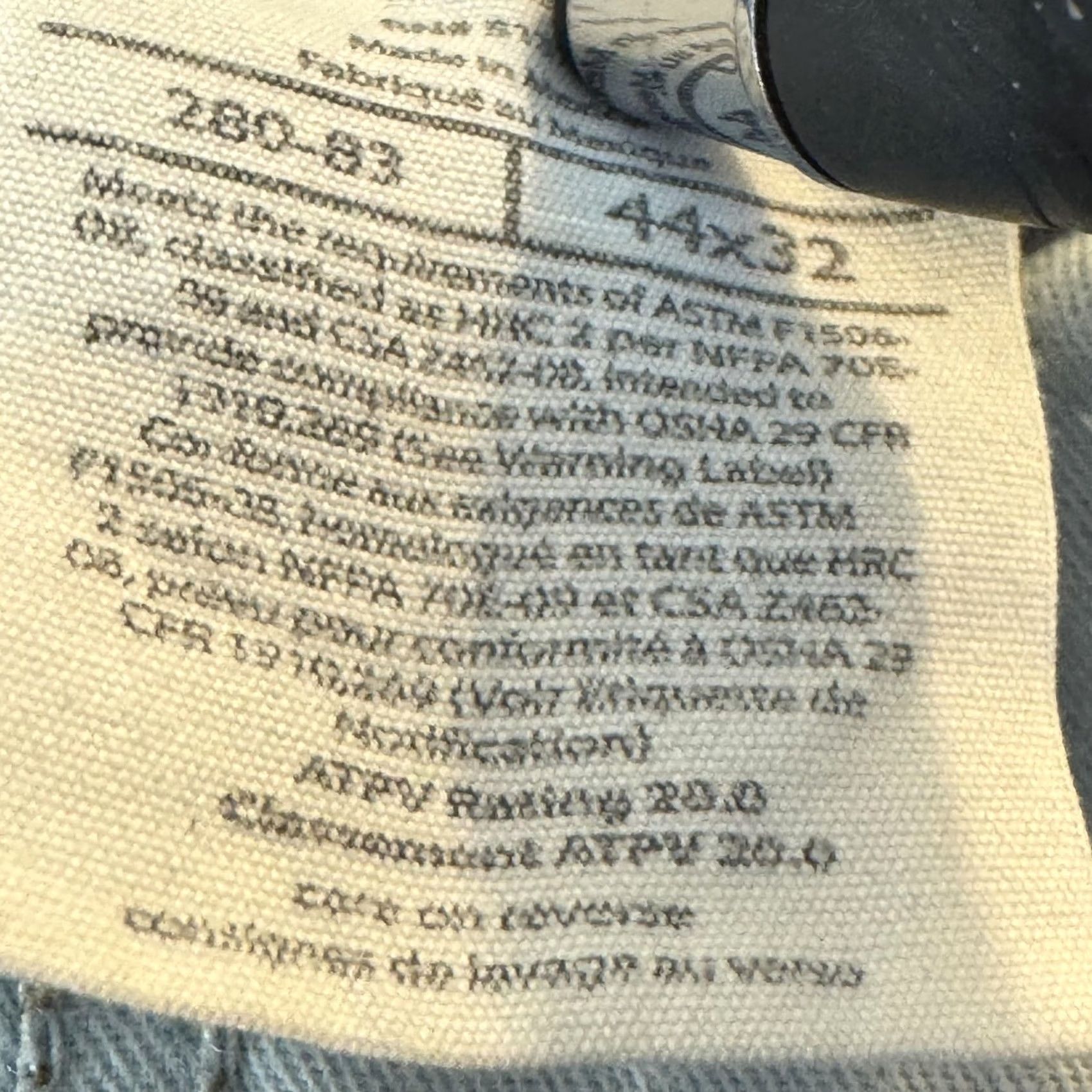 Carhartt VINTAGE Carhartt FR Jeans Mens 44x32 Arc Flash Denim Work Pants Heavy Duty Jeans (44x32) Size US 44 / EU 60 - 7 Thumbnail