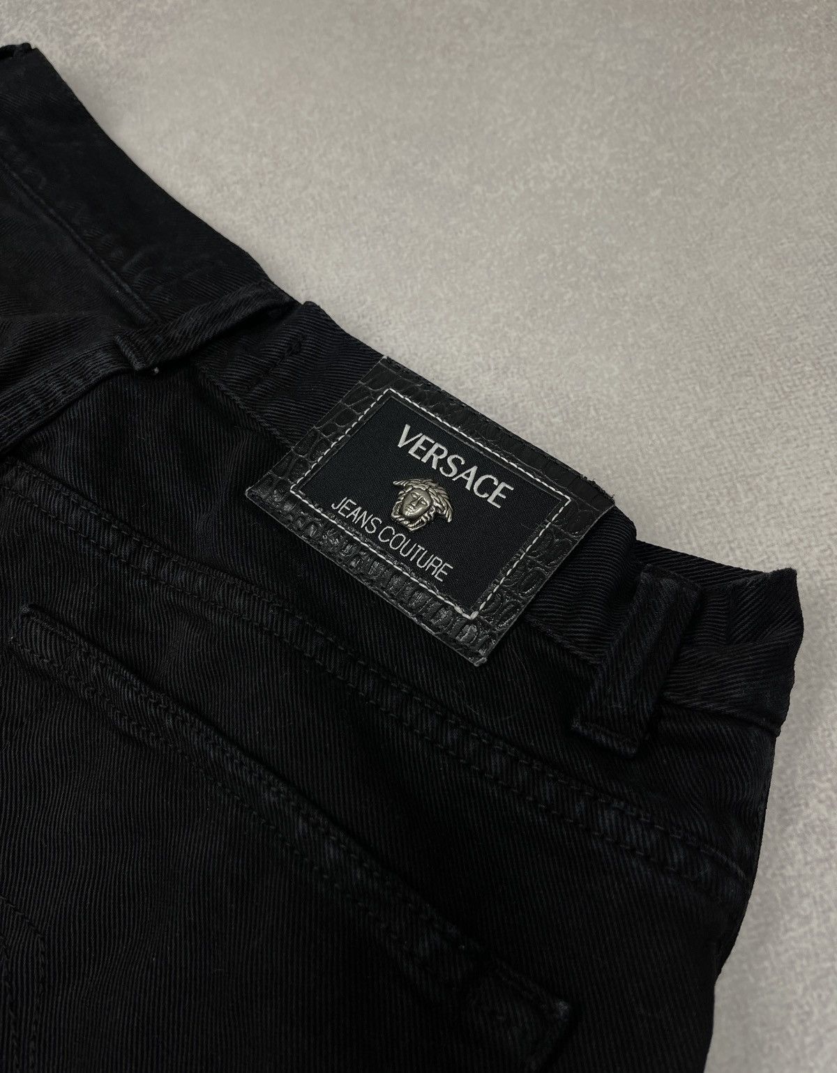 Versace Jeans Couture Vintage Versace Jeans Couture Denim Black Made in Italy m Size US 32 / EU 48 - 4 Thumbnail