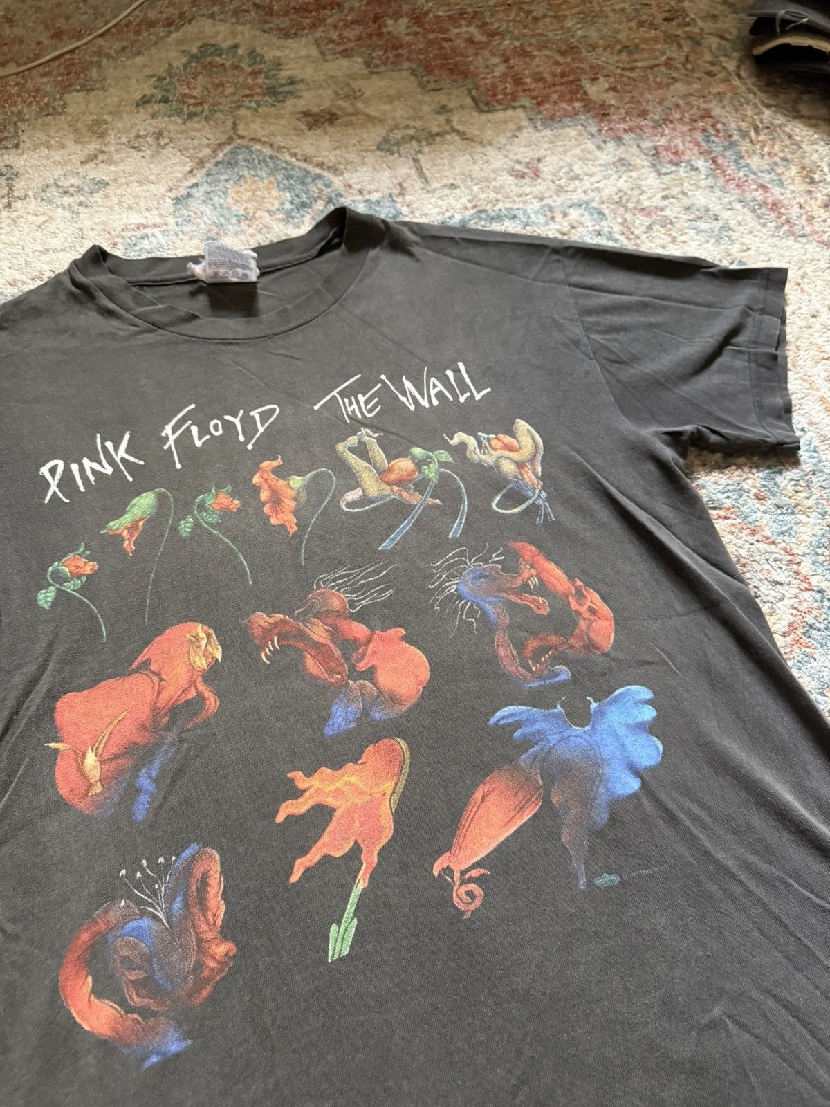Pink Floyd Vintage Pink Floyd The Wall 1994 Winterland Size US M / EU 48-50 / 2 - 2 Thumbnail