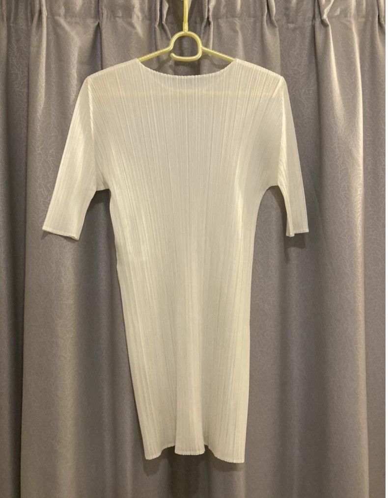 Issey Miyake Issey Miyake size:3 Beige dress Size M / US 6-8 / IT 42-44 - 1 Thumbnail