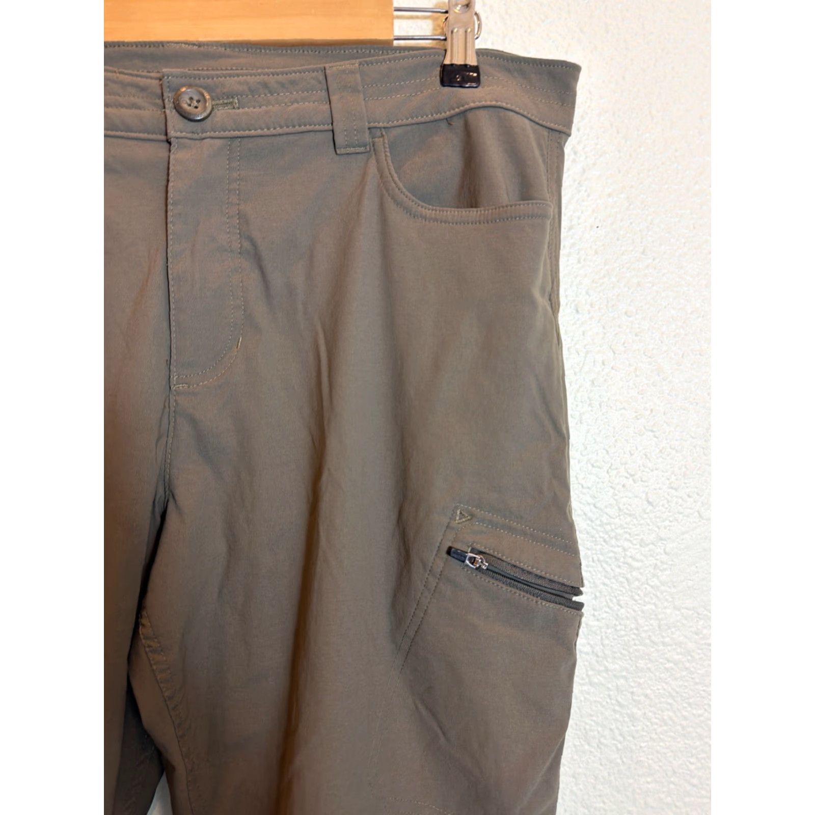 Eddie Bauer VINTAGE Eddie Bauer Women’s Cargo Pants Olive Nylon Spandex 36x31 Size 16 Womens Size 38" / US 16 / IT 52 - 5 Thumbnail