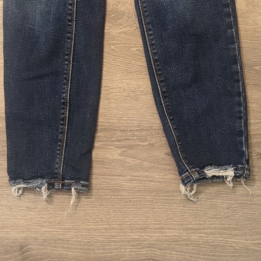 Judy Blue Judy blue slim fit distressed jeans size 0/24 Size 25" / US 0 / IT 36 - 2 Thumbnail