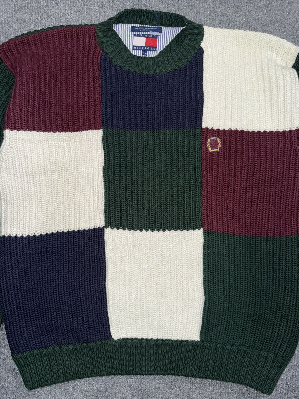 Tommy Hilfiger Vintage 90s Tommy Hilfiger Patchwork Crest Cotton Sweater Size US XL / EU 56 / 4 - 2 Thumbnail