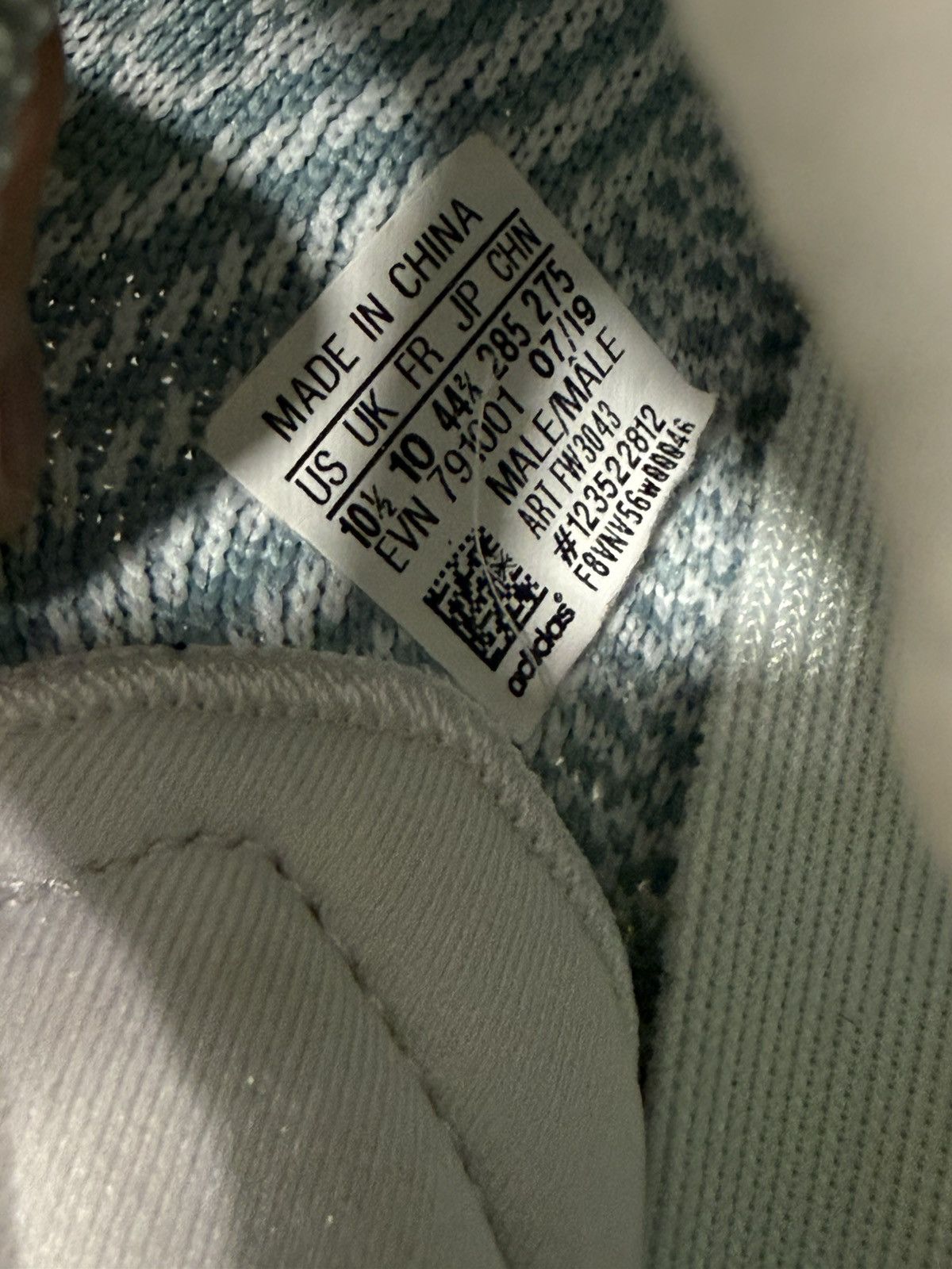 Yeezy Yeezy Boost 350 V2 Cloud White Size US 10.5 / EU 43-44 - 6 Thumbnail