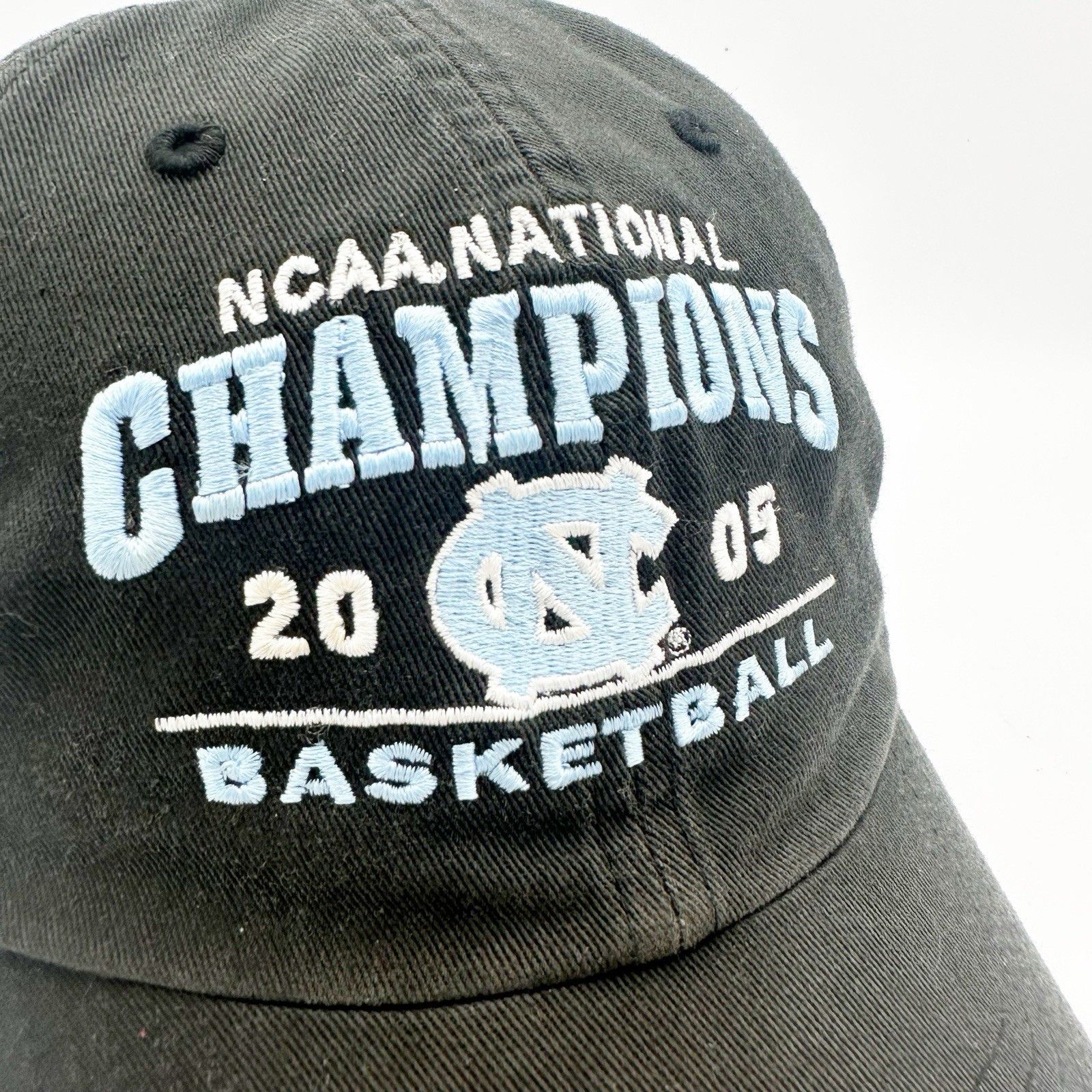 Twins Enterprise Inc. Vintage North Carolina 2005 National Basketball Champs Hat Size ONE SIZE - 3 Thumbnail