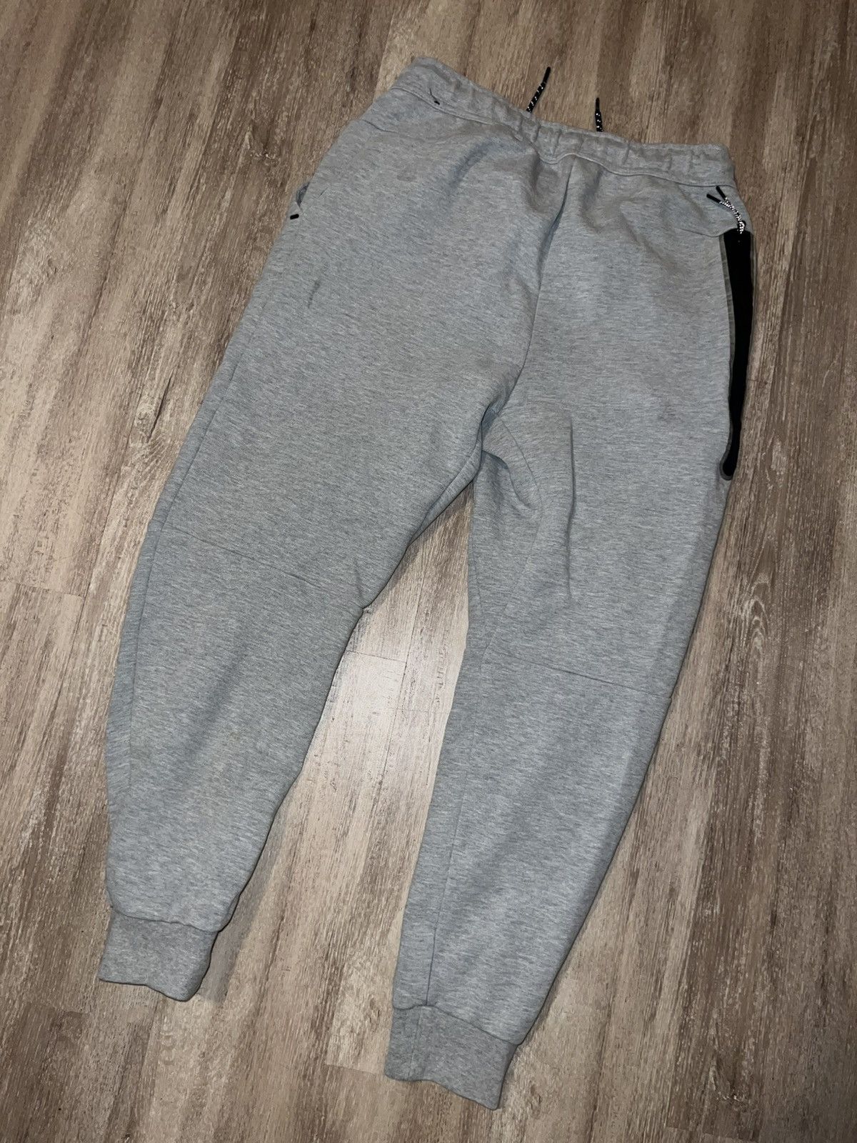 Nike Nike Tech Sweatpants Size US 29 - 1 Thumbnail