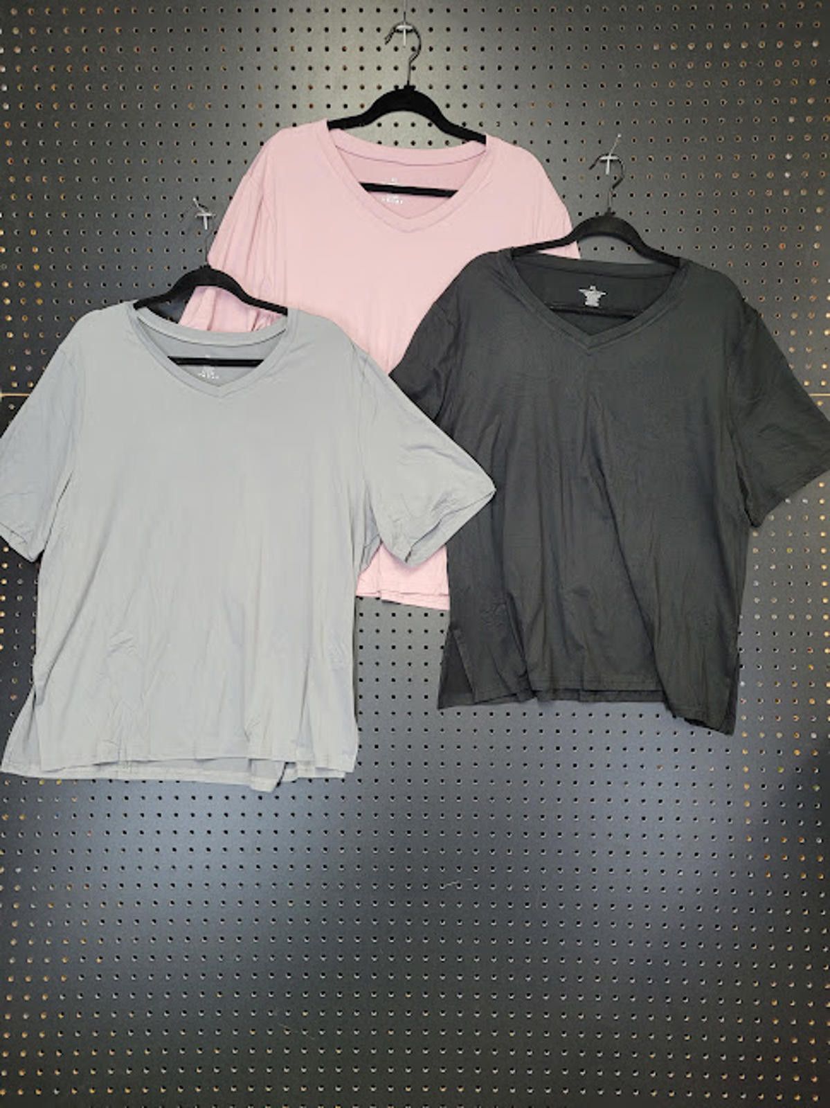 Other Showitty Multi Color V-Neck T-Shirts Bundle of 3 Size XL / US 12-14 / IT 48-50 - 1 Thumbnail