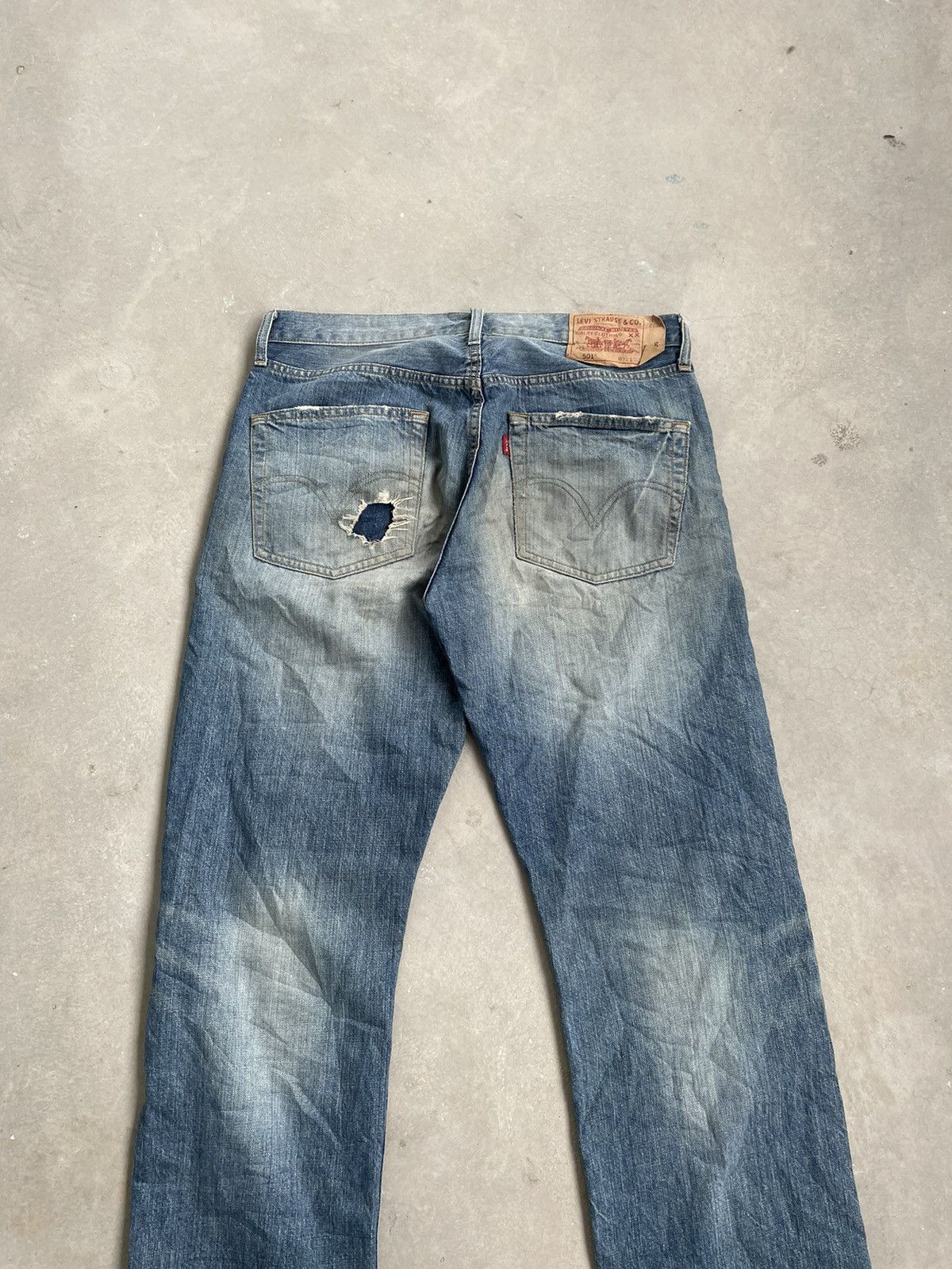 Levi's × Vintage LEVIS 501 VINTAGE JAPAN WELL WORN DENIM PANT Size US 32 / EU 48 - 13 Thumbnail