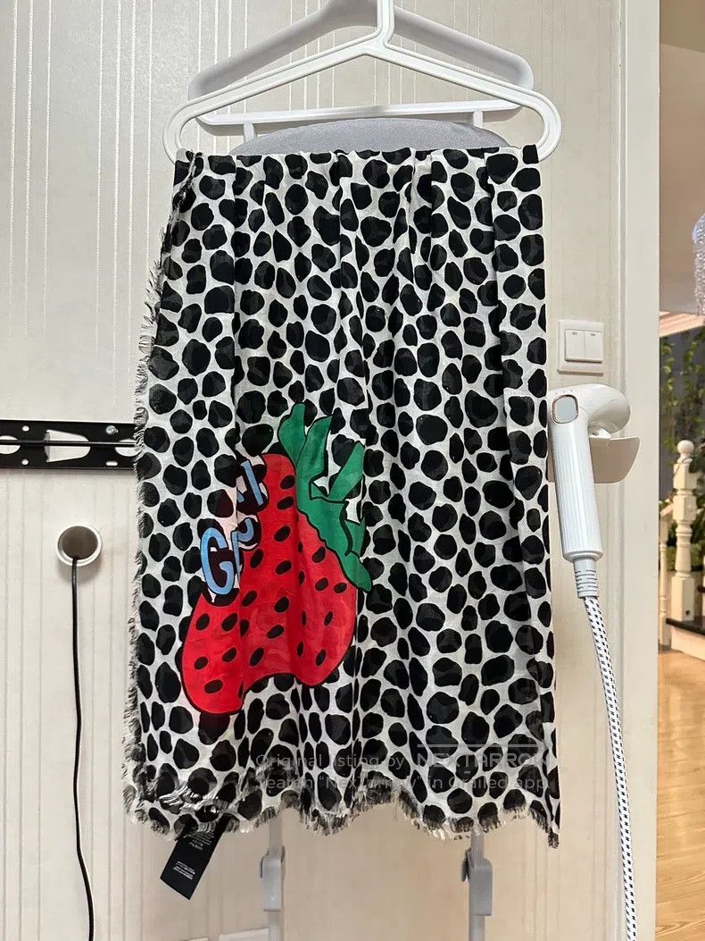 Gucci Gucci Silk scarf and shawl Size ONE SIZE - 1 Thumbnail