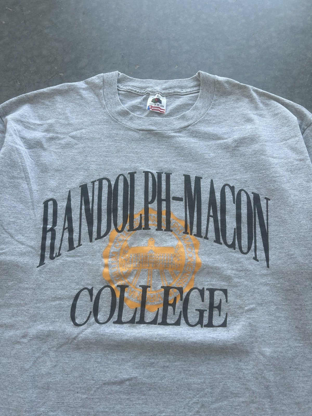Fruit Of The Loom × Vintage Vintage 90s Randolph Macon College Graphic Tee Size US XL / EU 56 / 4 - 1 Thumbnail