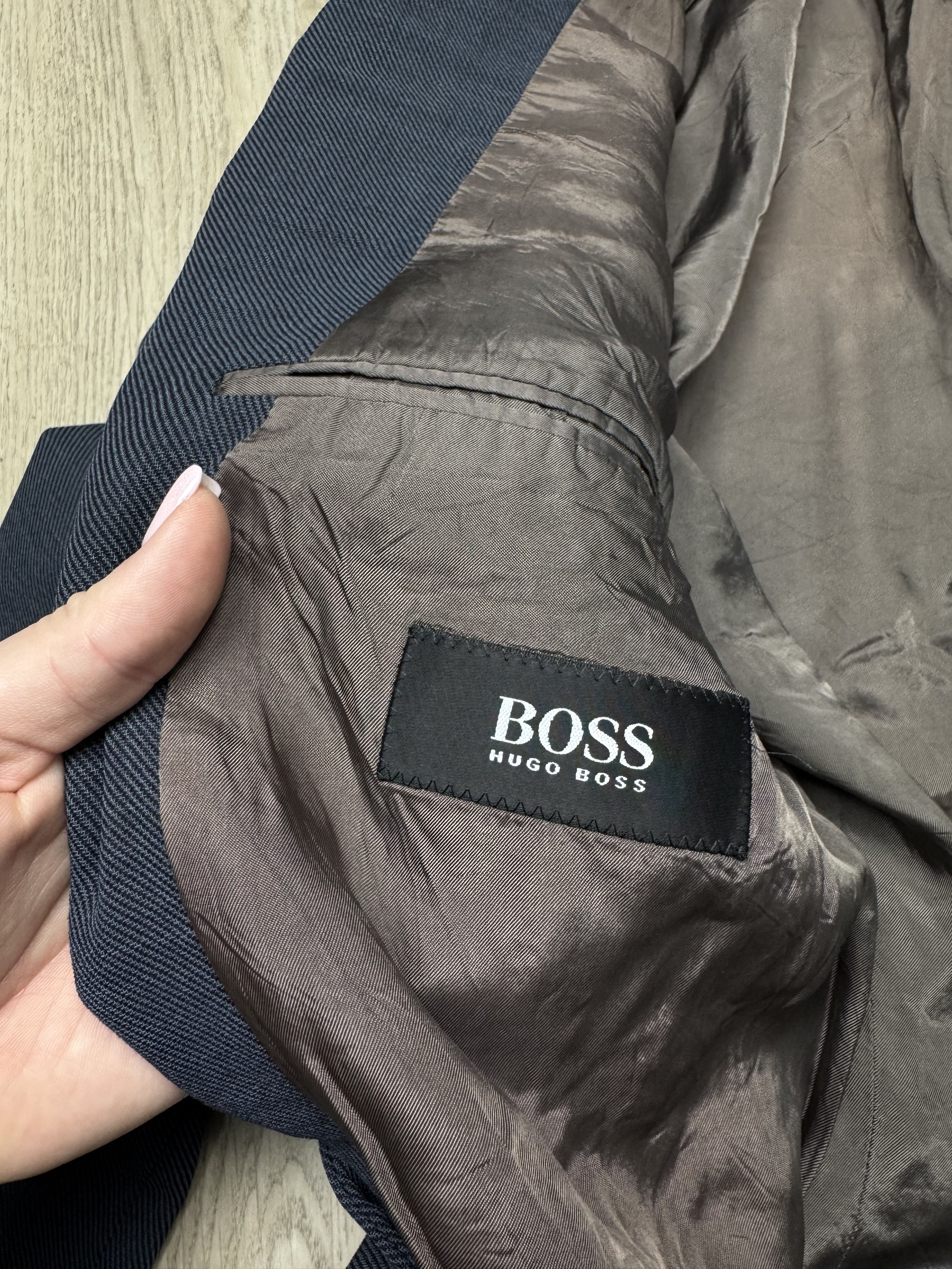 Hugo Boss Hugo Boss Vintage Mens Wool Suit 4 Buttons Blazer + Pants Size 44R - 7 Thumbnail