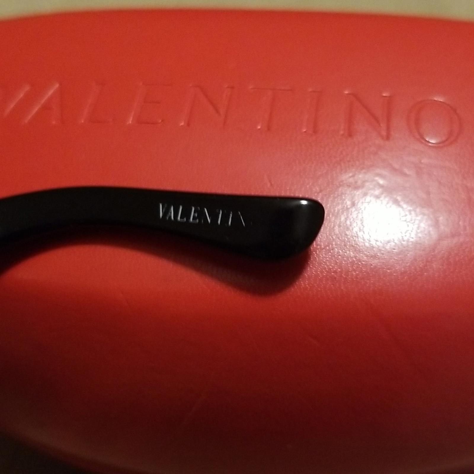 Valentino Valentino Tortoise shell wrap Rhinestone sunglasses w/case Size ONE SIZE - 7 Thumbnail