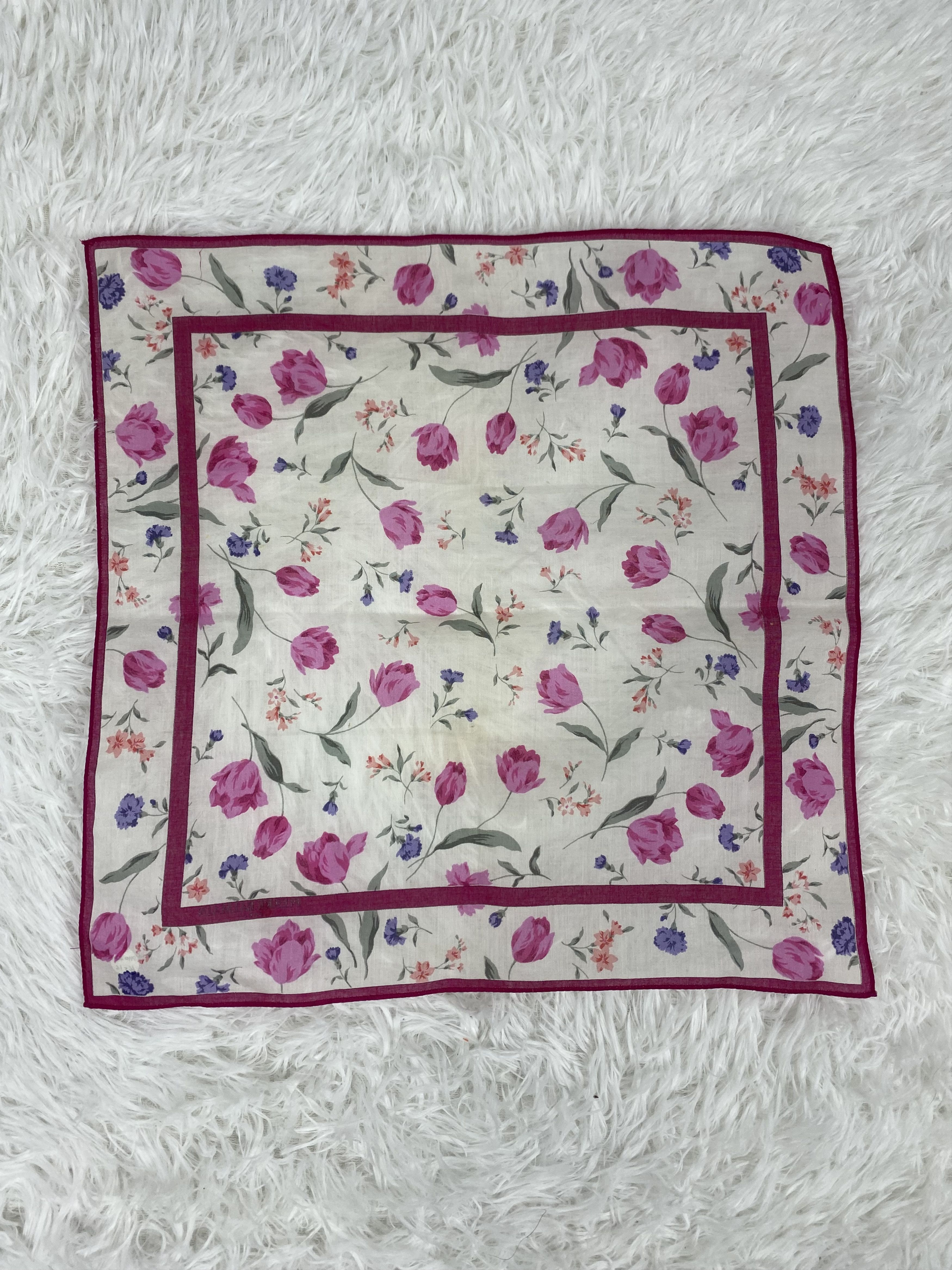 Pierre Balmain × Vintage Vintage Pierre Balmain Handkerchief Neckerchief PH0224 Size ONE SIZE - 5 Thumbnail