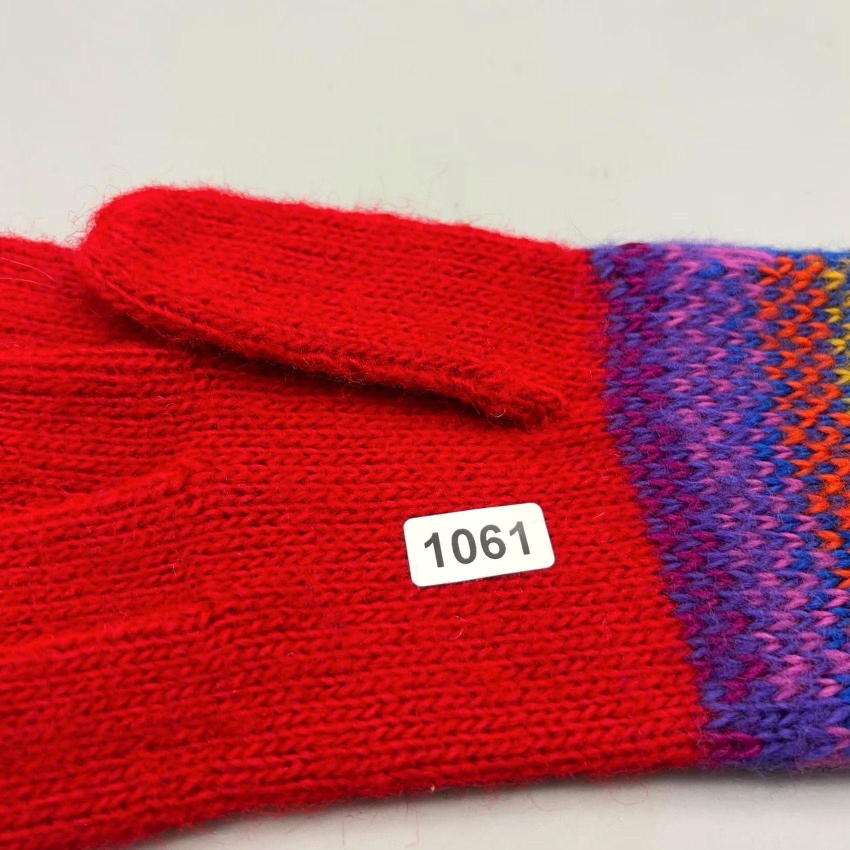 Vintage VINTAGE Aris Gloves Red Knit Fair Isle Tassel Winter Acrylic Womens One Size Size ONE SIZE - 5 Thumbnail