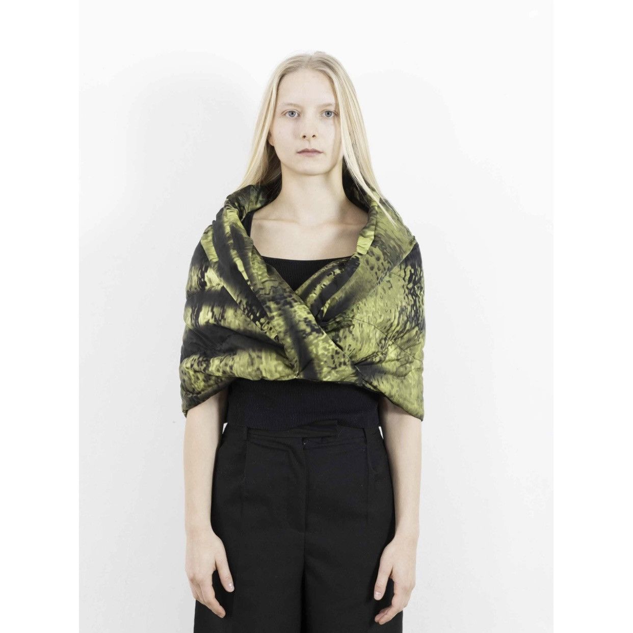 Prada Prada holographic print down jacket. Size XS / US 0-2 / IT 36-38 - 2 Thumbnail