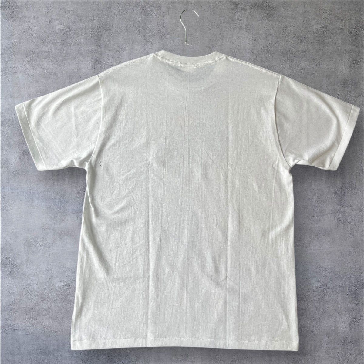 Bape BRAND NEW BAPE COLOR CAMO MILO ON BAPE TEE WHITE/NAVY SIZE L Size US L / EU 52-54 / 3 - 6 Thumbnail